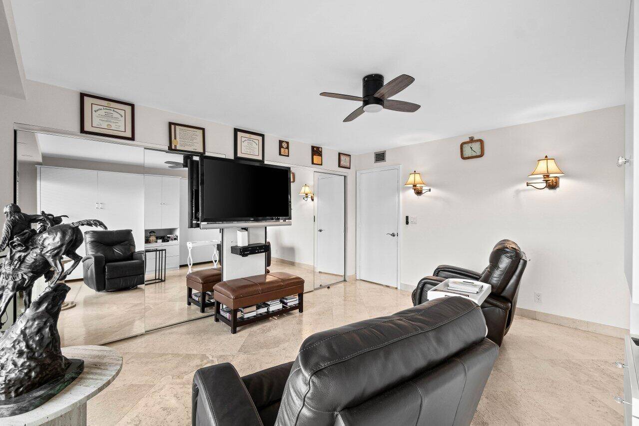 Boca Raton, FL 33431,4301 N Ocean BLVD 1107