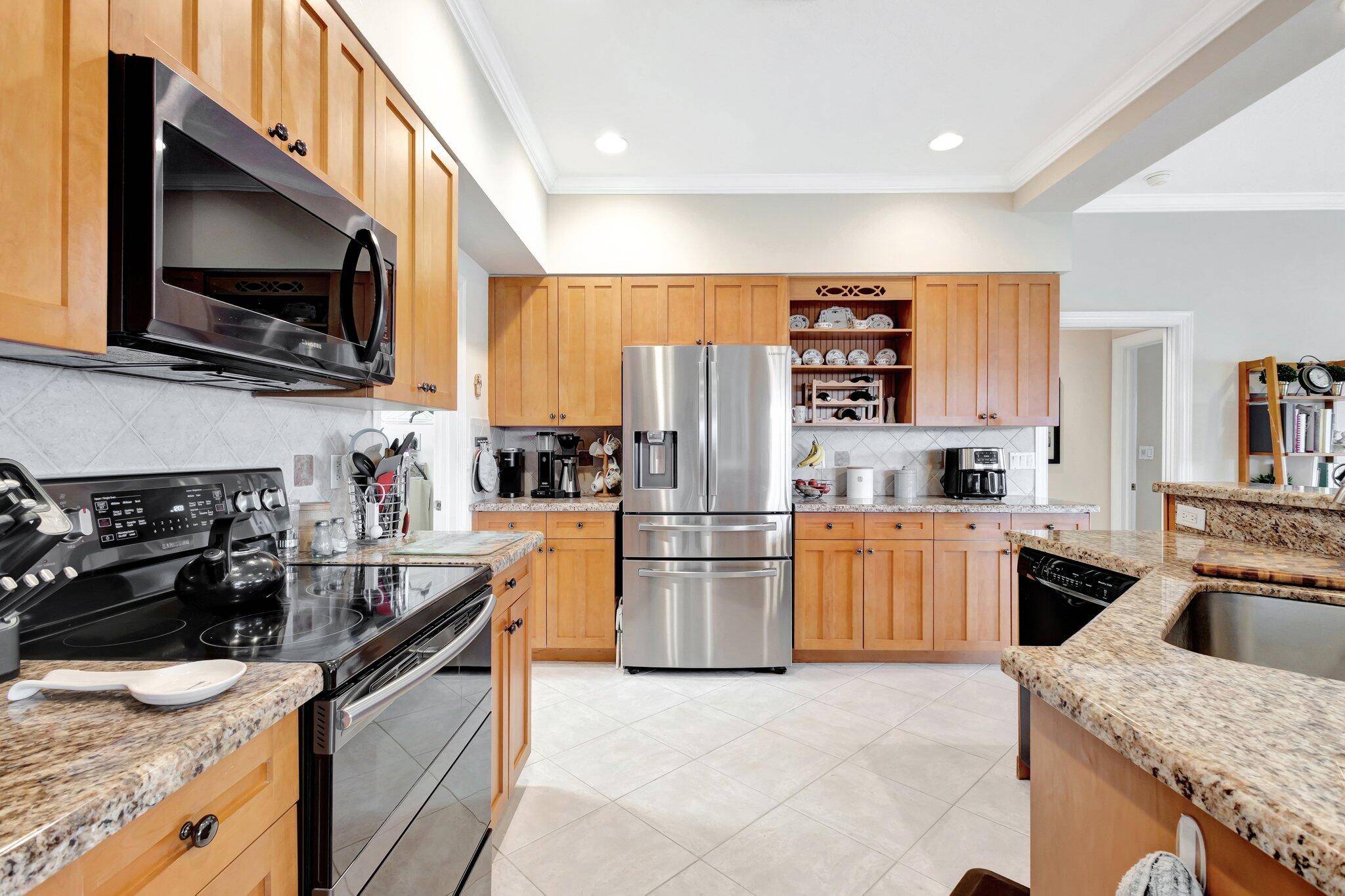 Lake Worth, FL 33467,7043 Peninsula CT