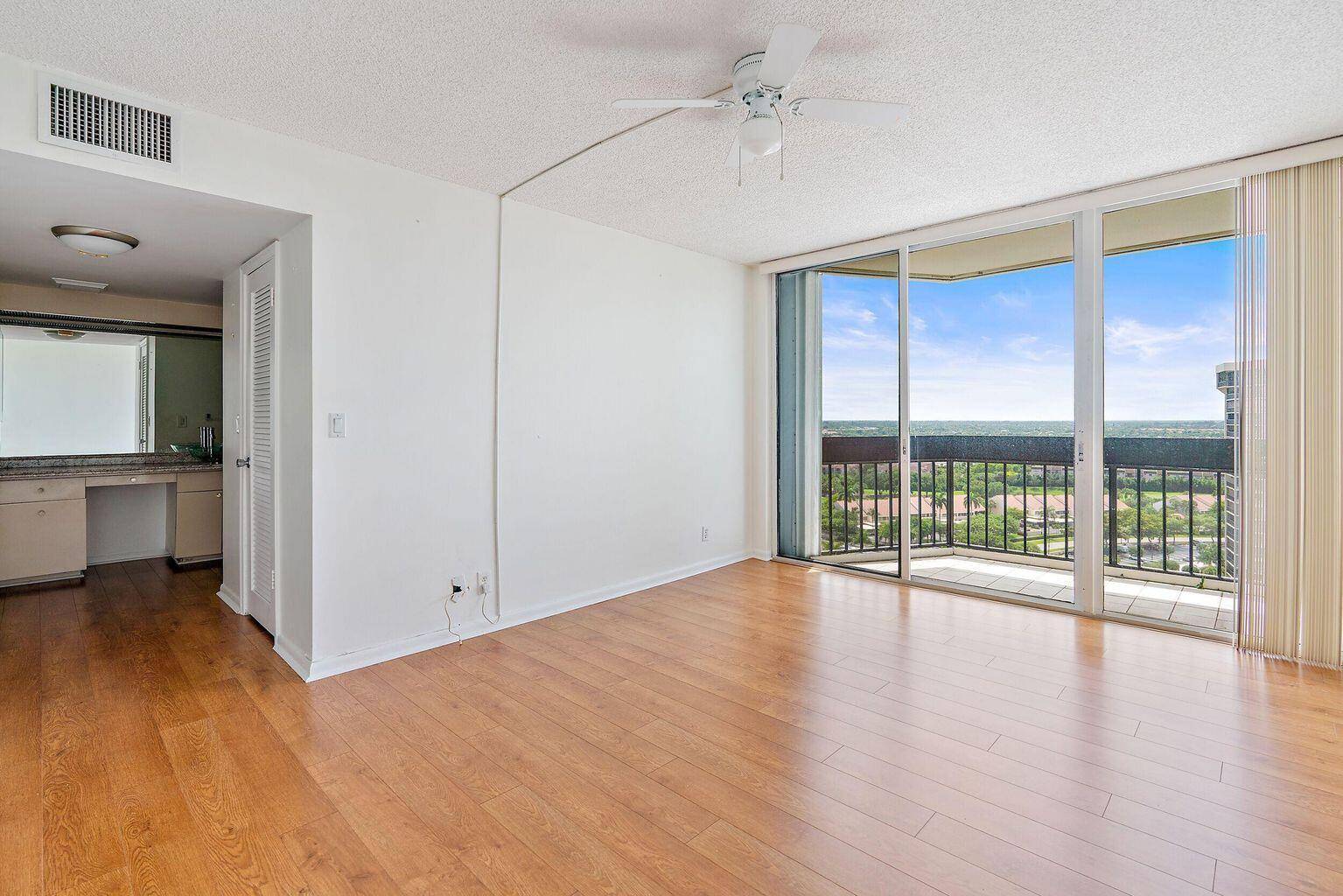 West Palm Beach, FL 33401,2400 Presidential WAY 1706