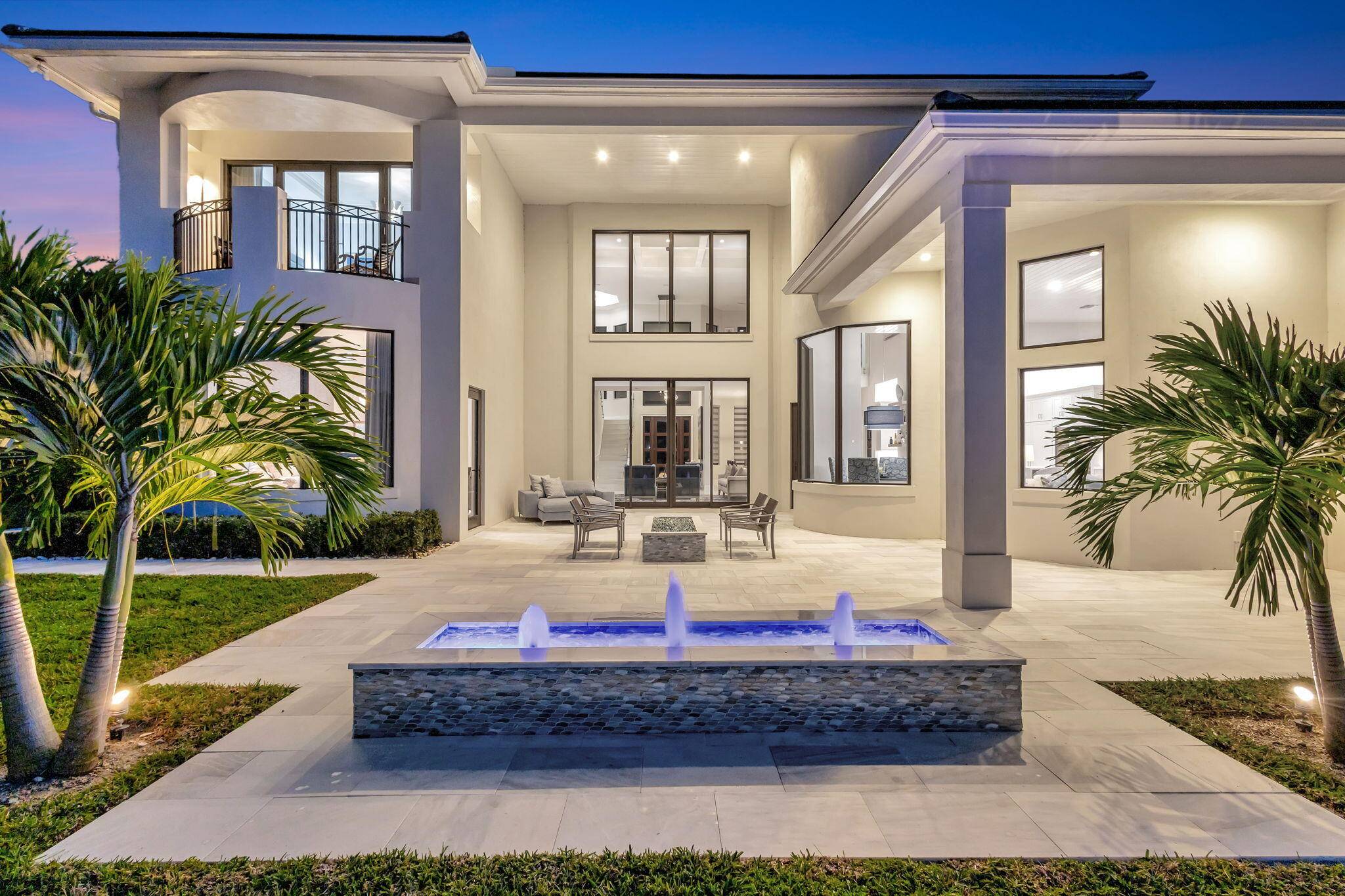 Palm Beach Gardens, FL 33410,820 Floret DR