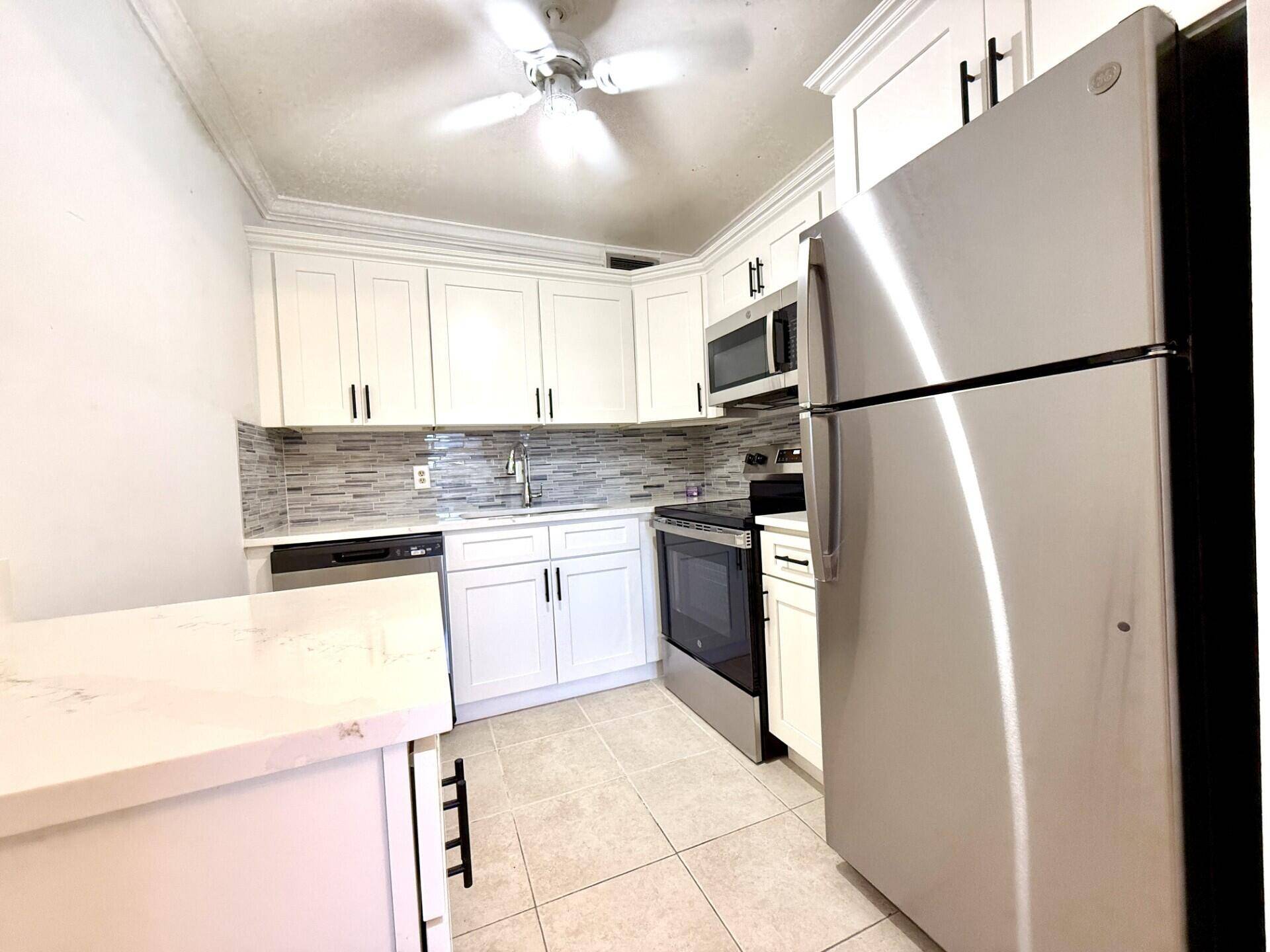 West Palm Beach, FL 33417,298 Chatham O