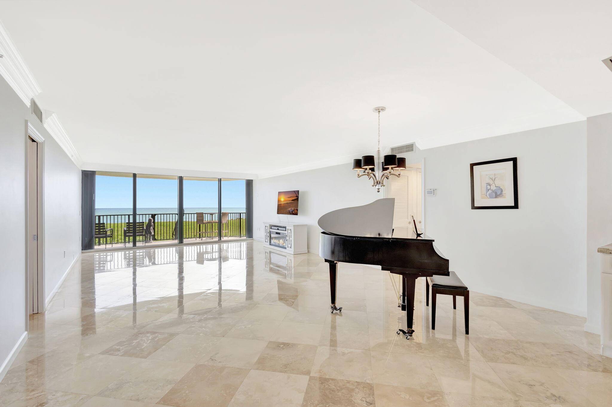 Tequesta, FL 33469,400 Beach RD 103