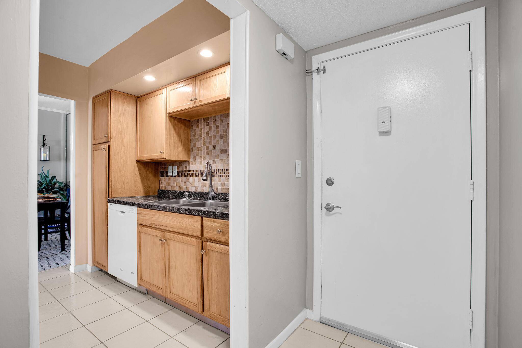 Boca Raton, FL 33431,250 NE 20th ST 5240