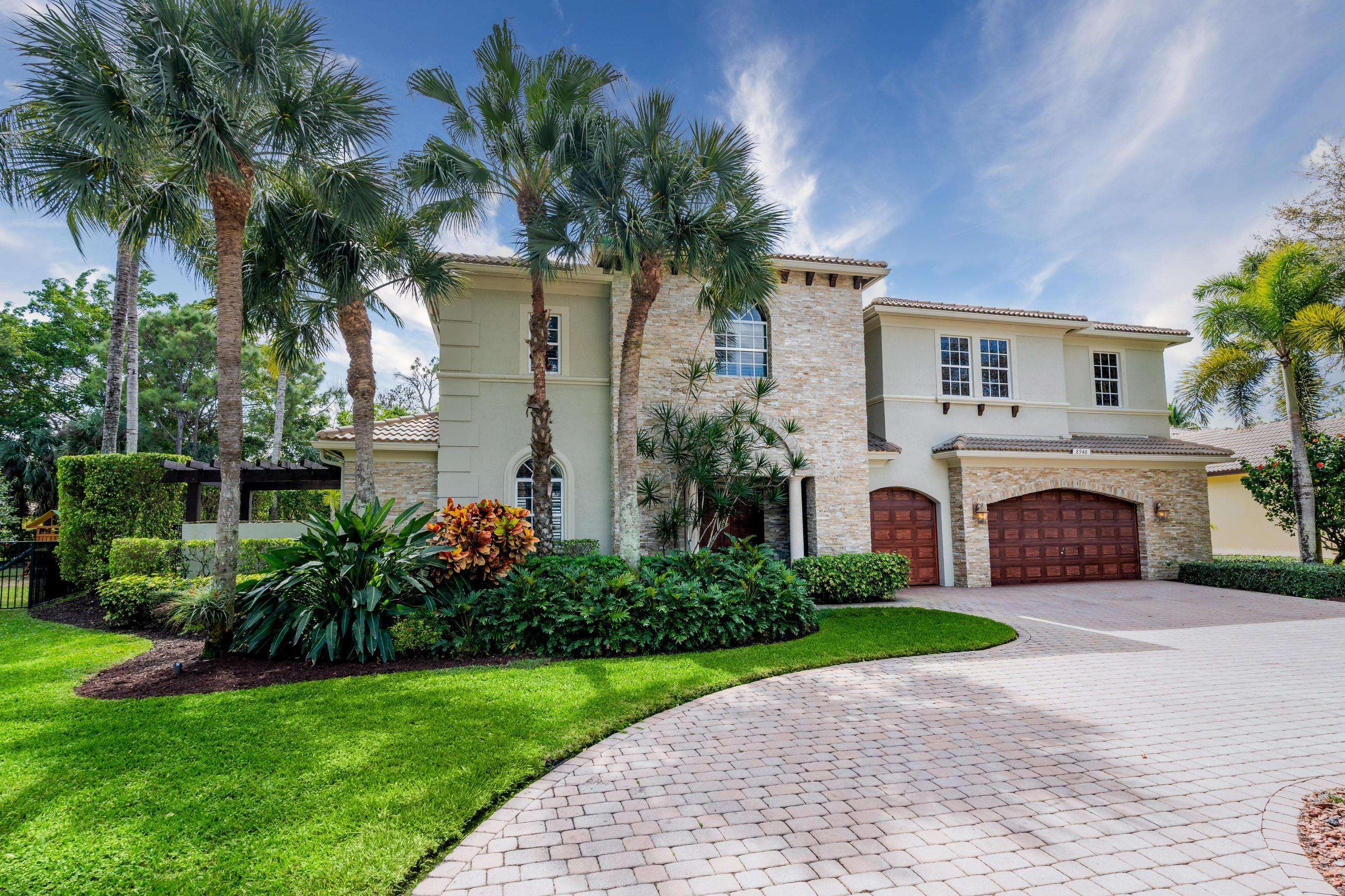 Parkland, FL 33067,8948 Pinebrook CT