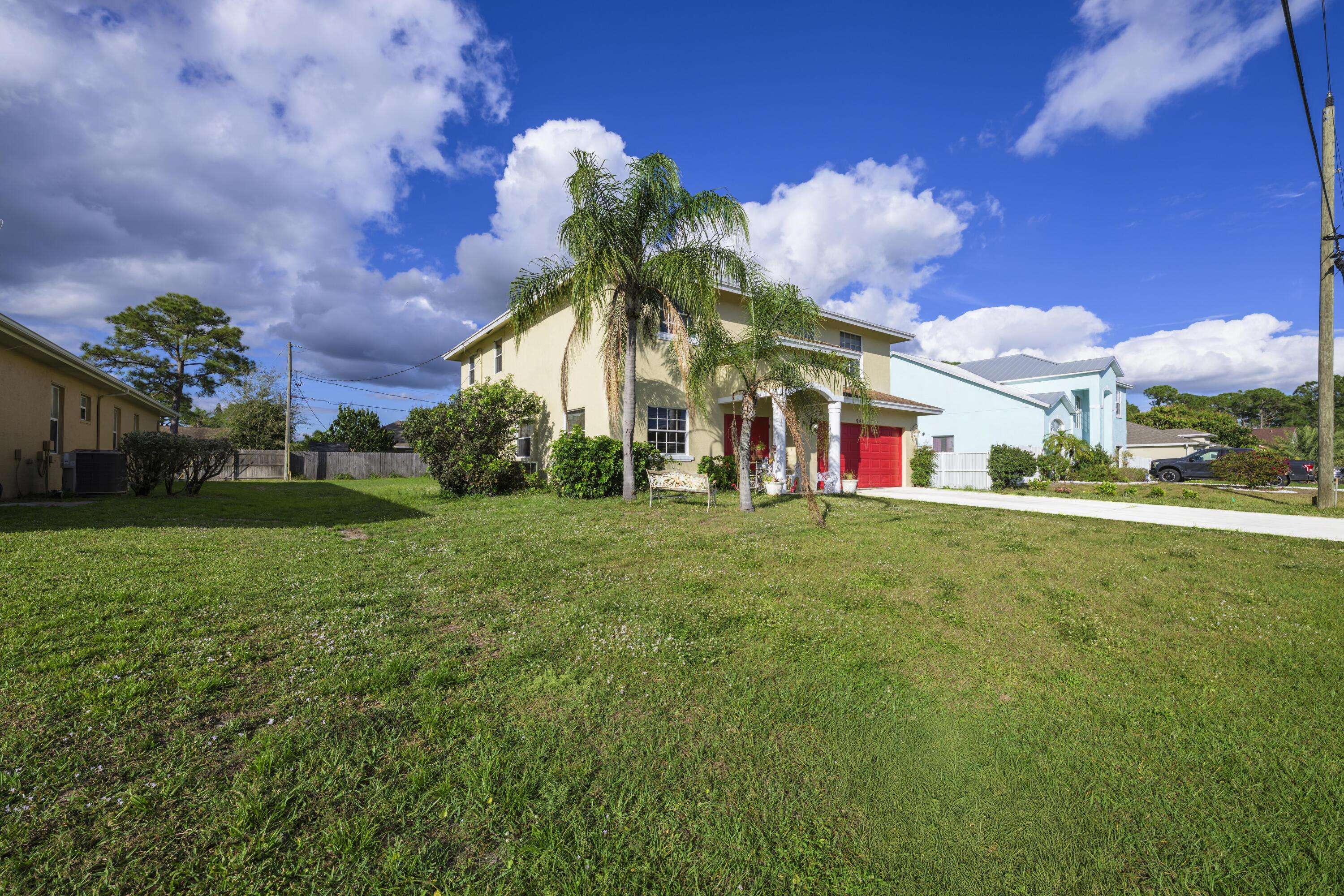 Port Saint Lucie, FL 34953,981 SW North Globe AVE