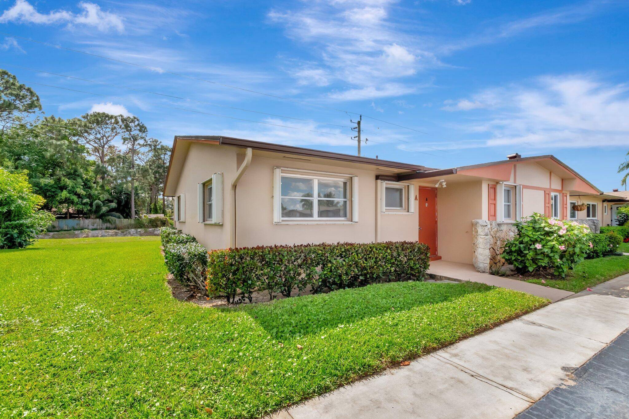 West Palm Beach, FL 33415,2961 W Crosley DR A