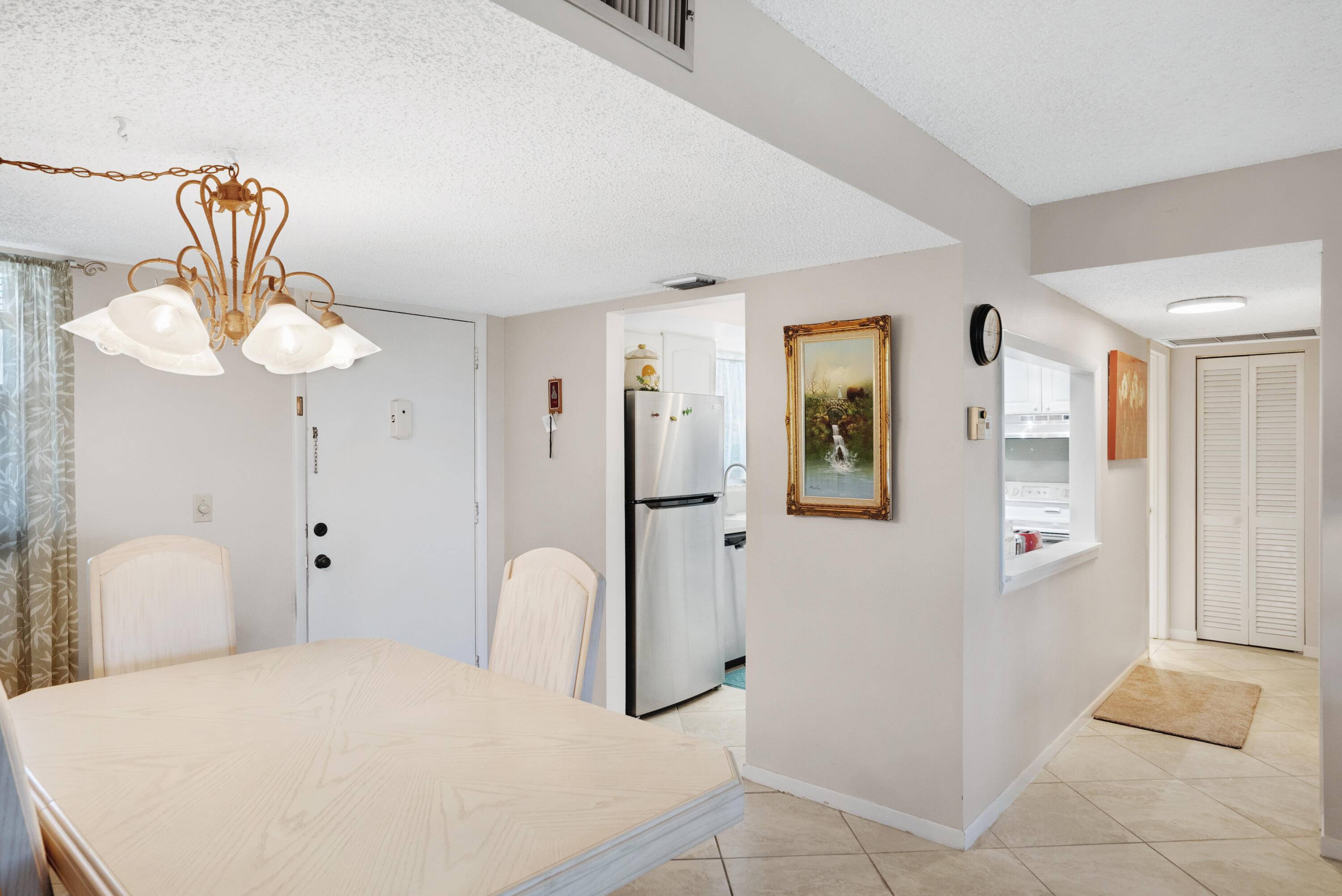 Palm Springs, FL 33461,729 Lori DR 404