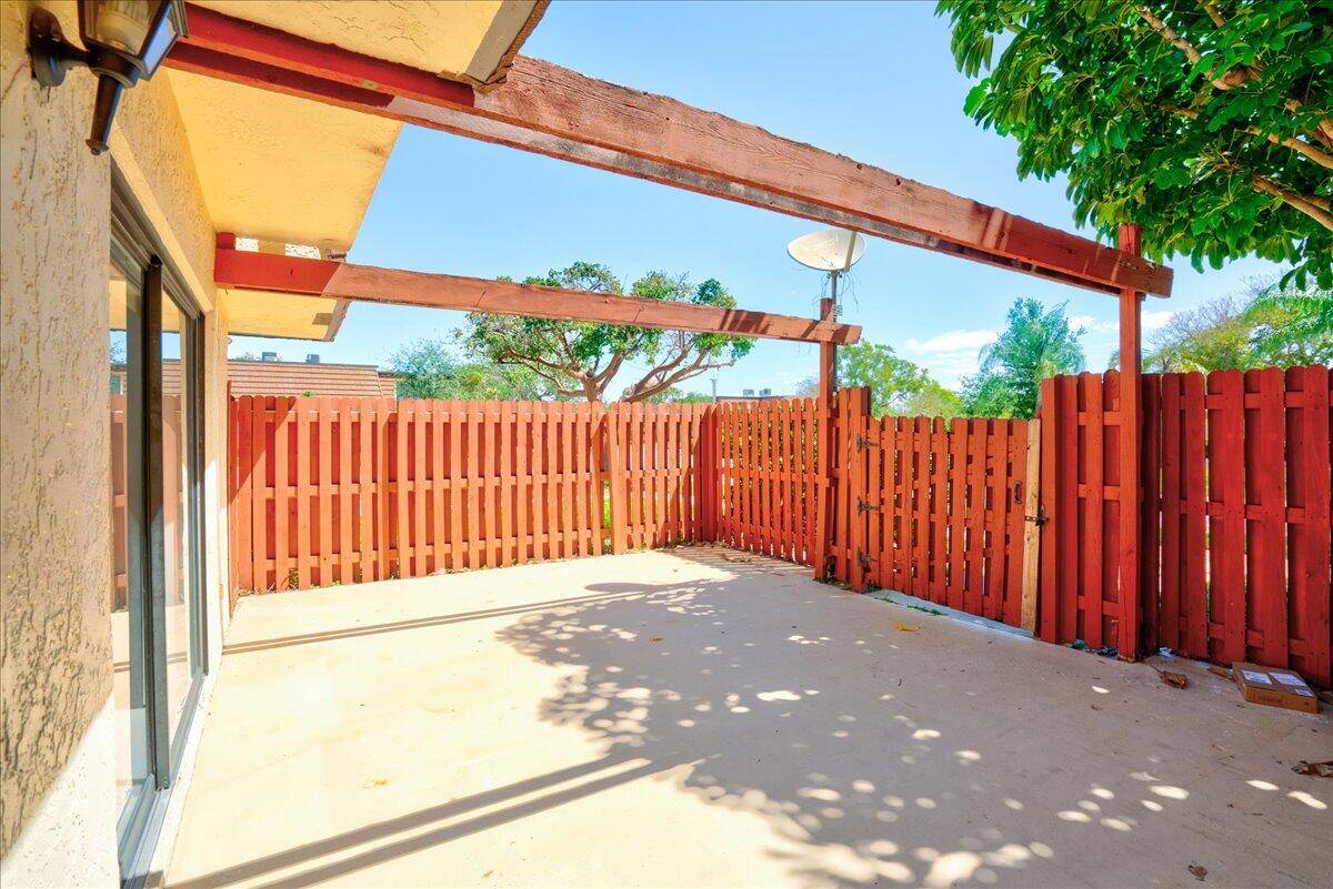 Delray Beach, FL 33444,2660 N Albatross RD 6-D