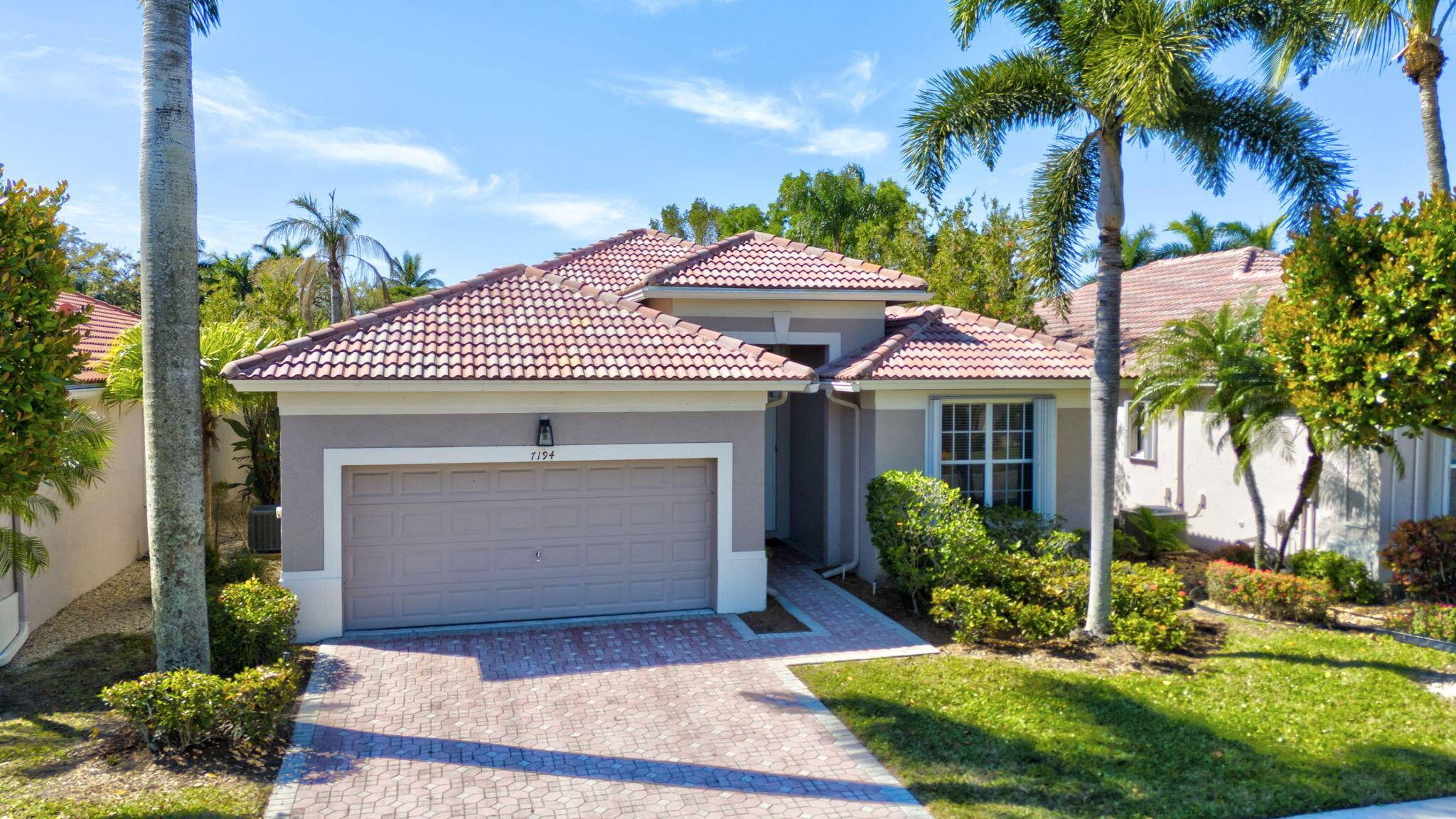 Boynton Beach, FL 33472,7194 Southport DR