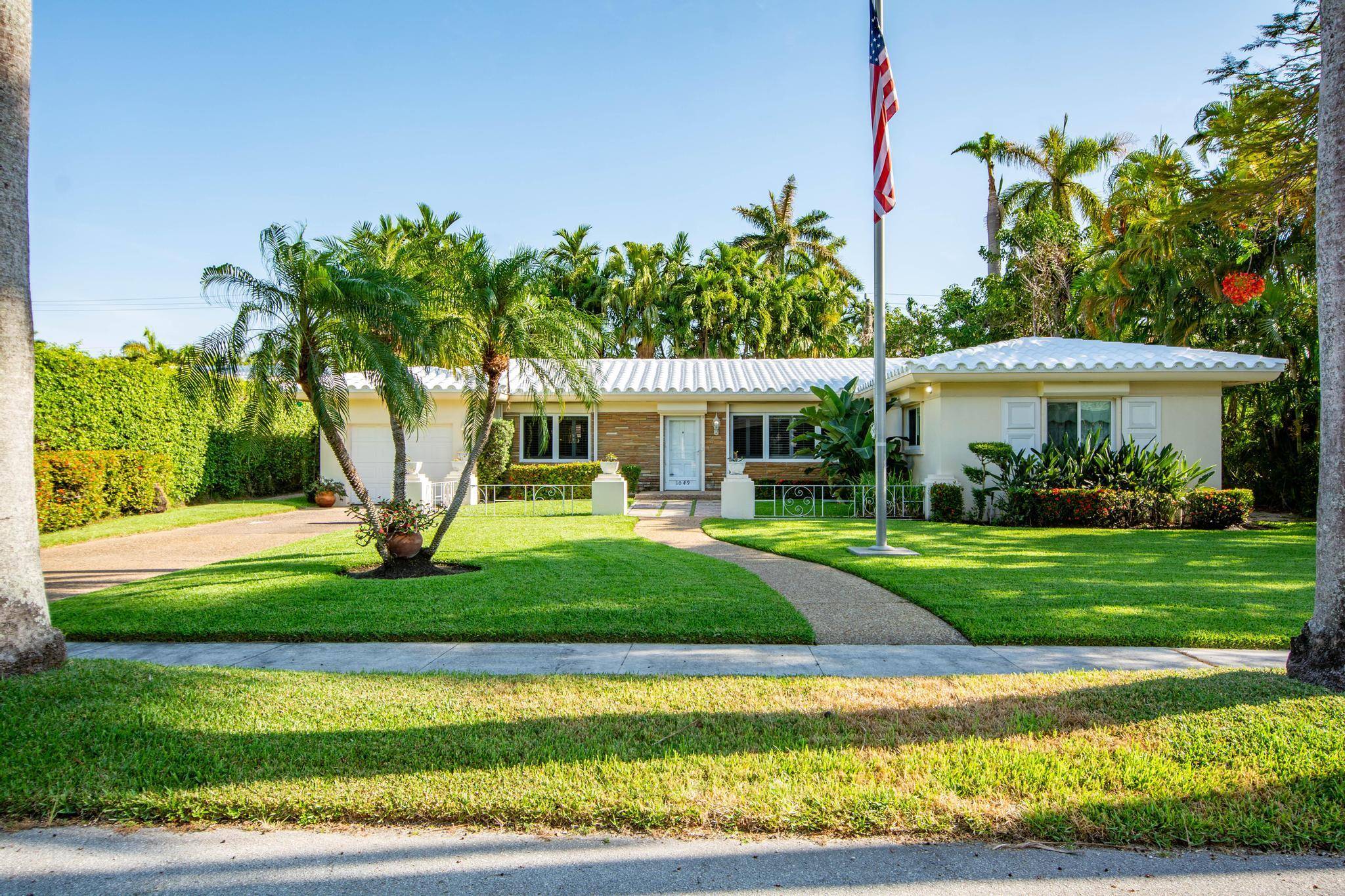 Hollywood, FL 33019,1049 Van Buren ST