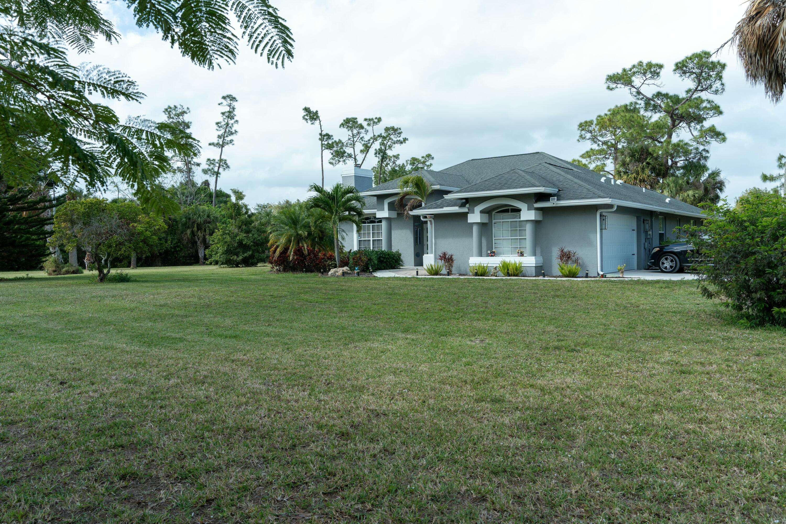 Loxahatchee Groves, FL 33470,14279 N 43rd RD