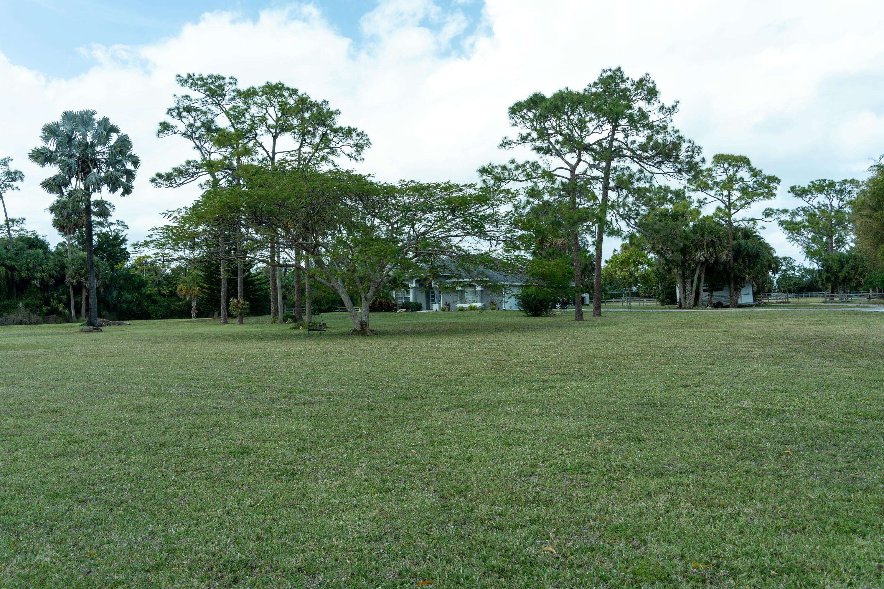 Loxahatchee Groves, FL 33470,14279 N 43rd RD