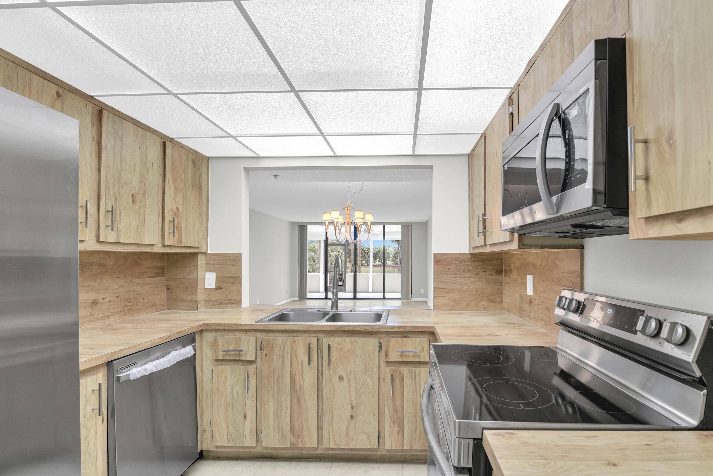 Boca Raton, FL 33433,6620 Boca De Mar DR 105