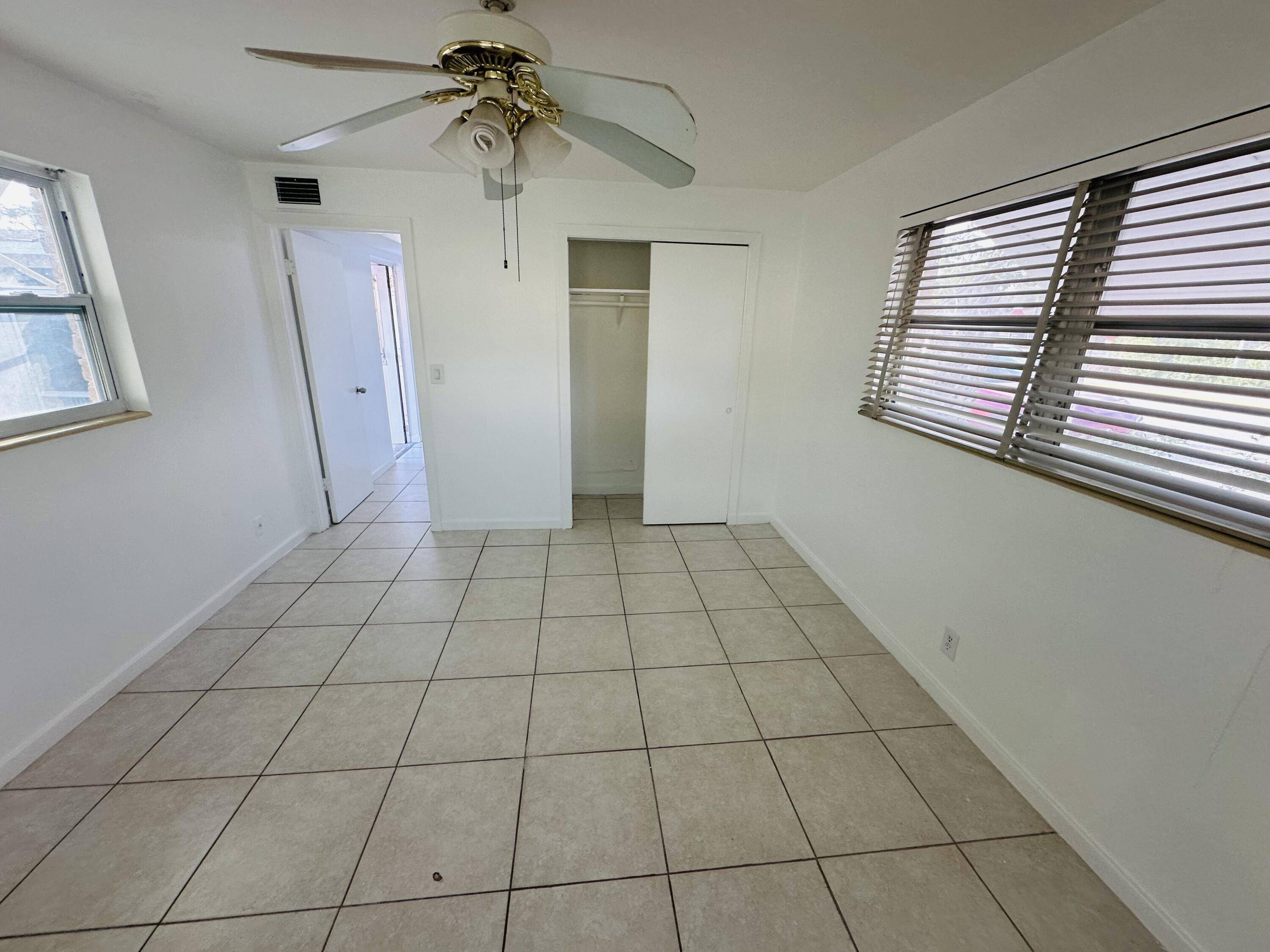 Lake Worth, FL 33460,1330 N J Ter TER B