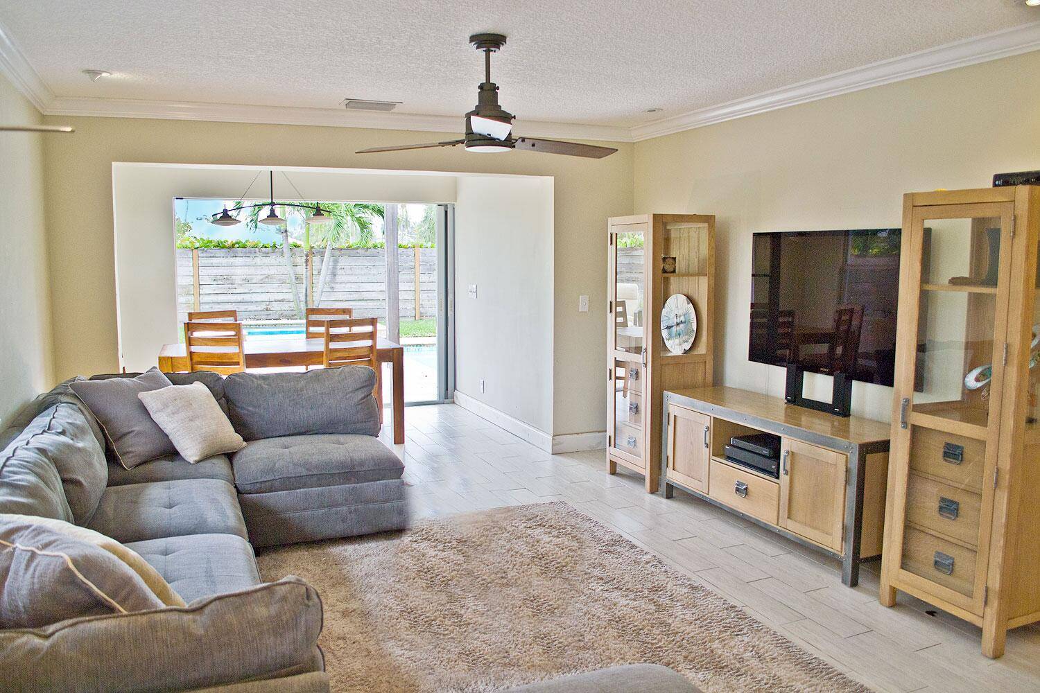 Delray Beach, FL 33483,922 Turner RD