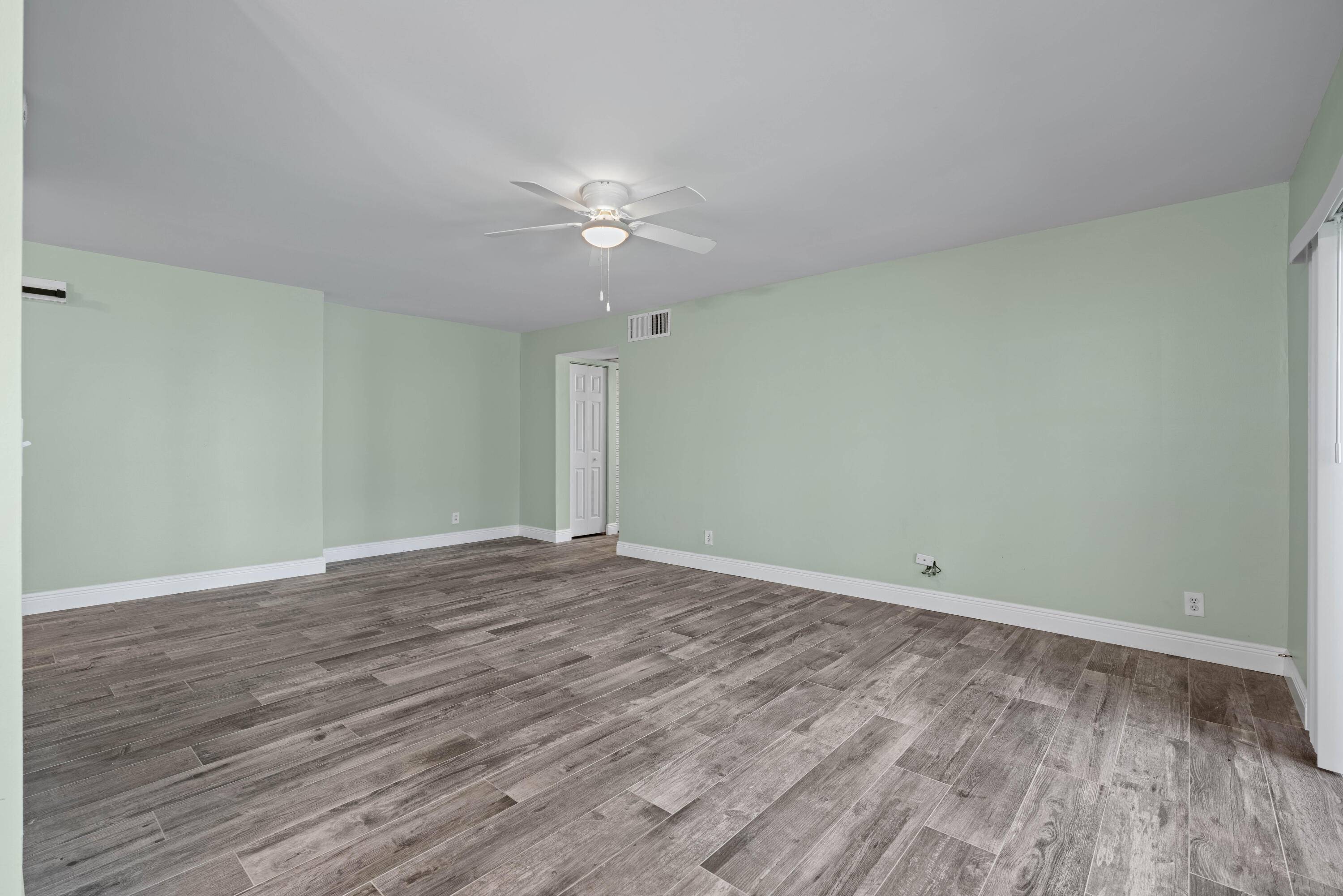 Jupiter, FL 33469,150 Pineview RD D2
