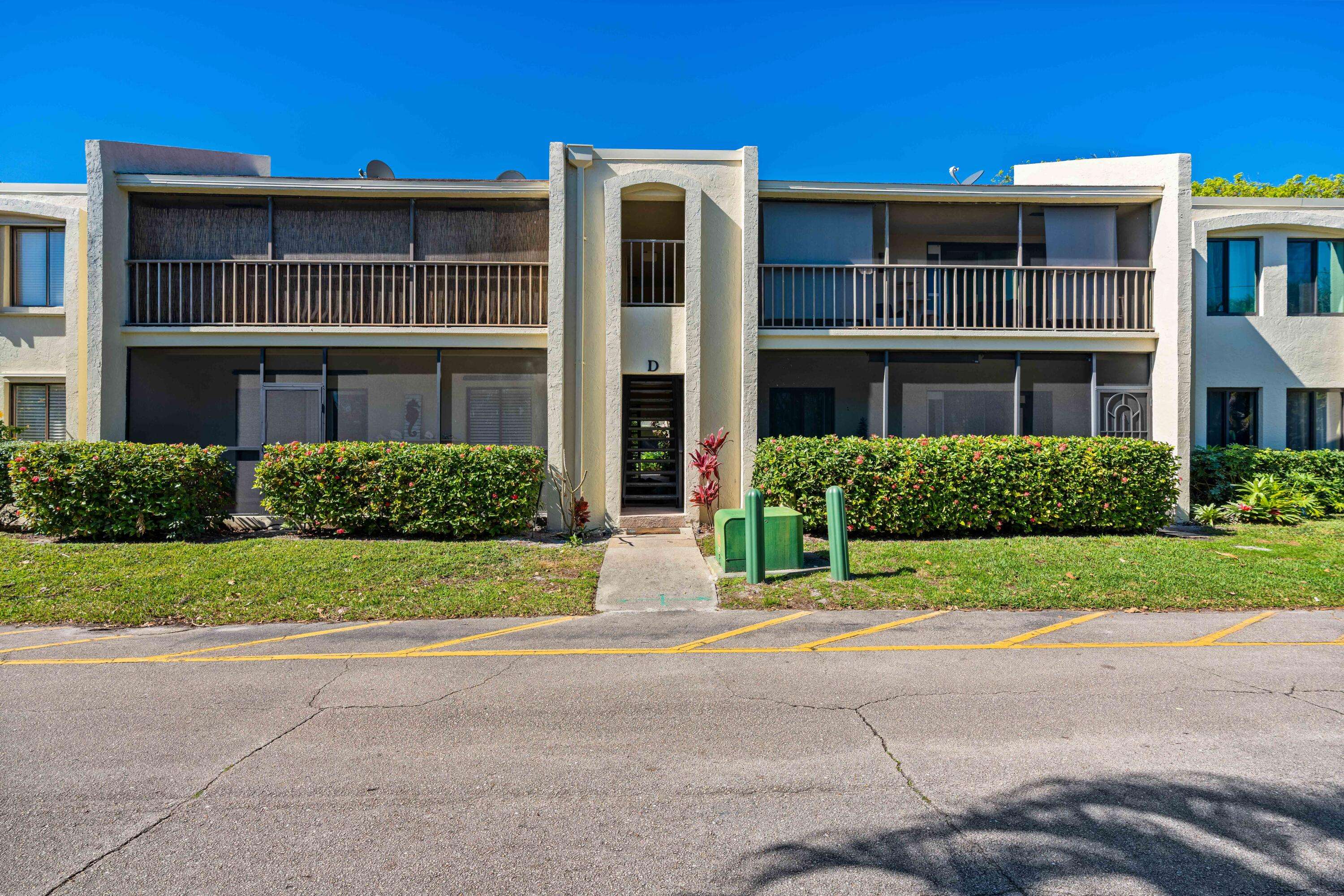 Jupiter, FL 33469,150 Pineview RD D2