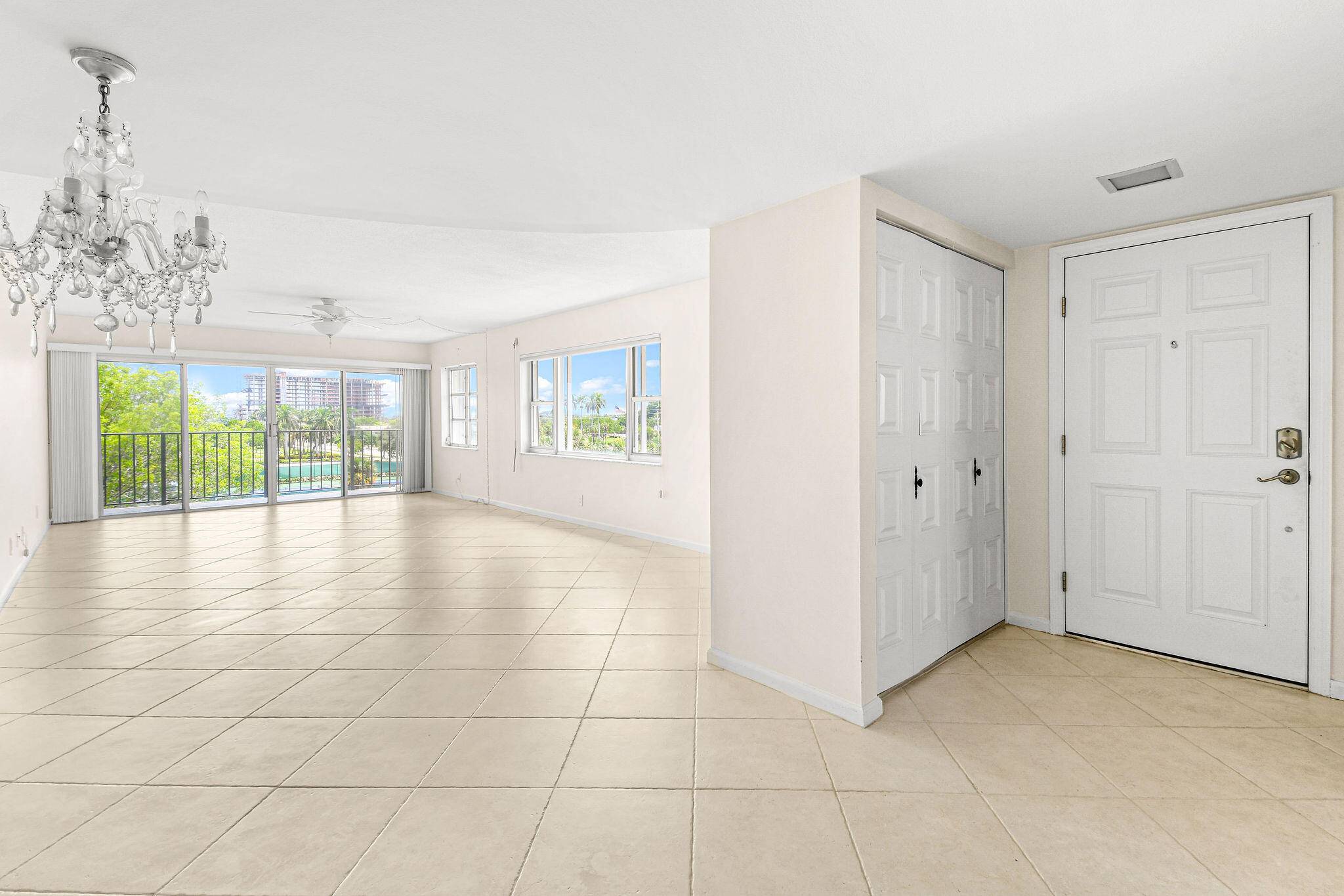 Lake Park, FL 33403,801 Lake Shore DR 419