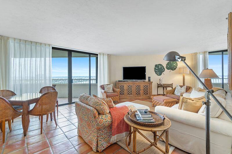 Singer Island, FL 33404,5070 N Ocean DR 11c