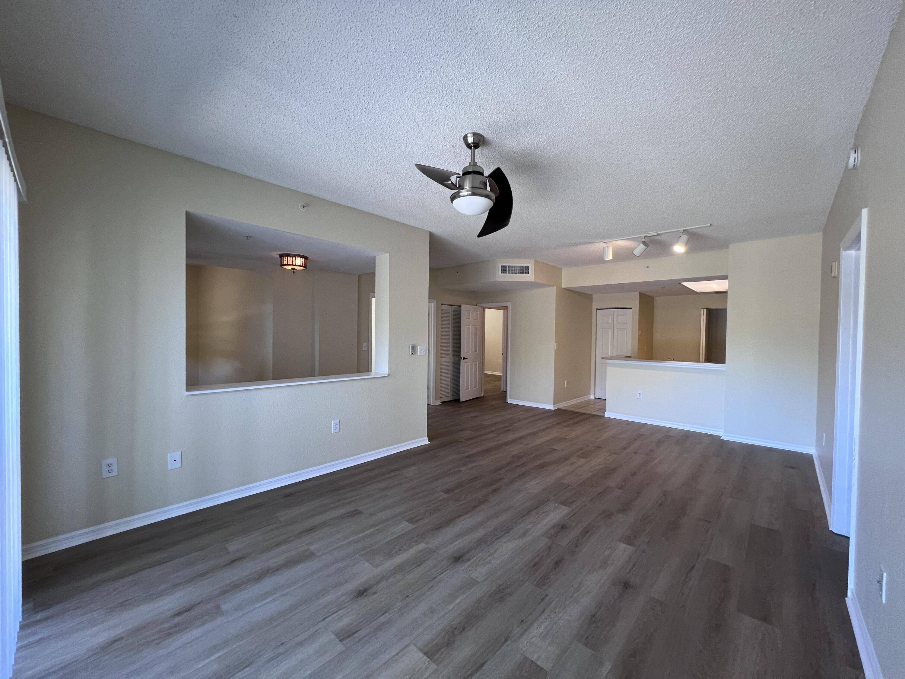 Palm Beach Gardens, FL 33410,2808 Amalei DR 101