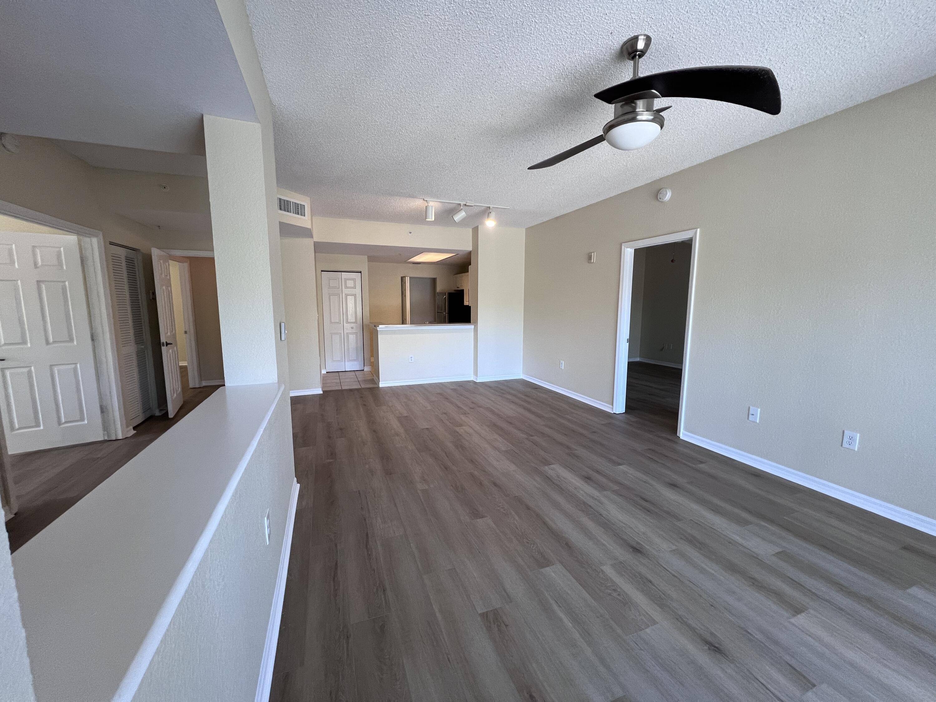 Palm Beach Gardens, FL 33410,2808 Amalei DR 101