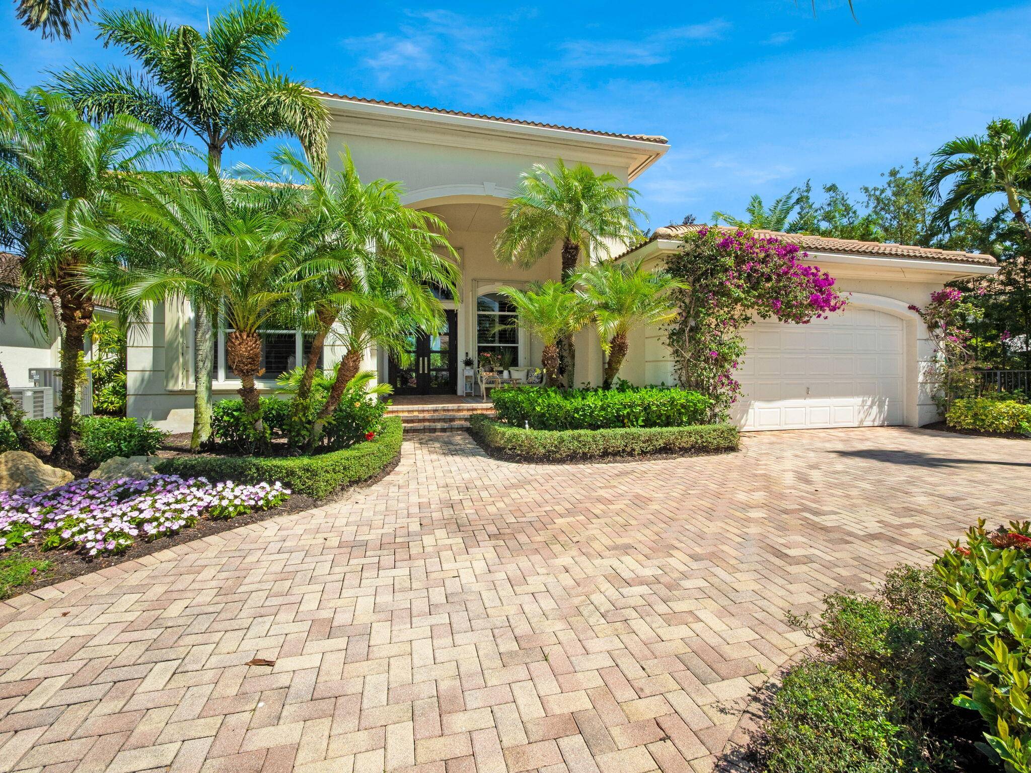 Palm Beach Gardens, FL 33410,802 Floret DR