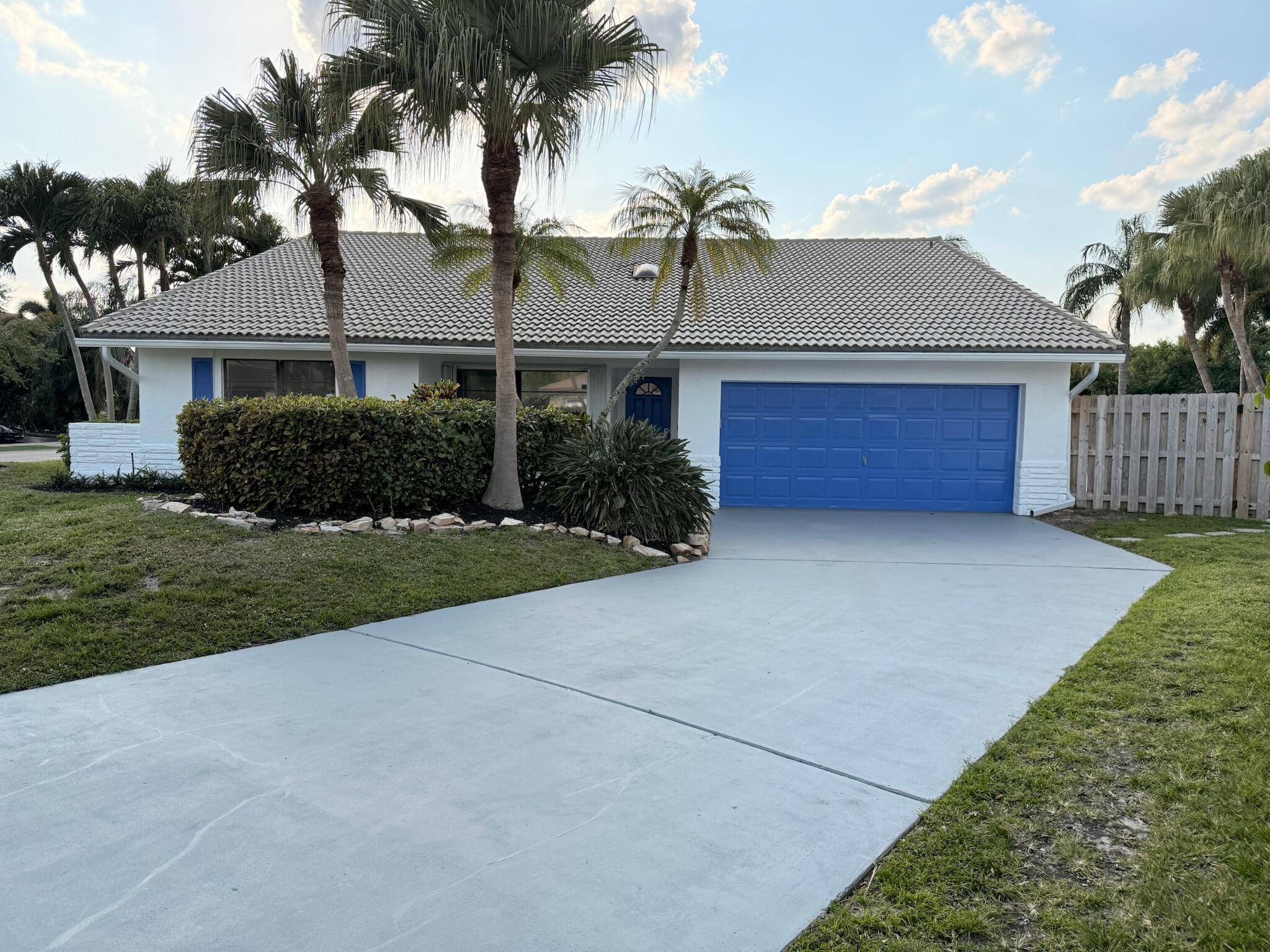 Boca Raton, FL 33433,7035 San Salvador DR
