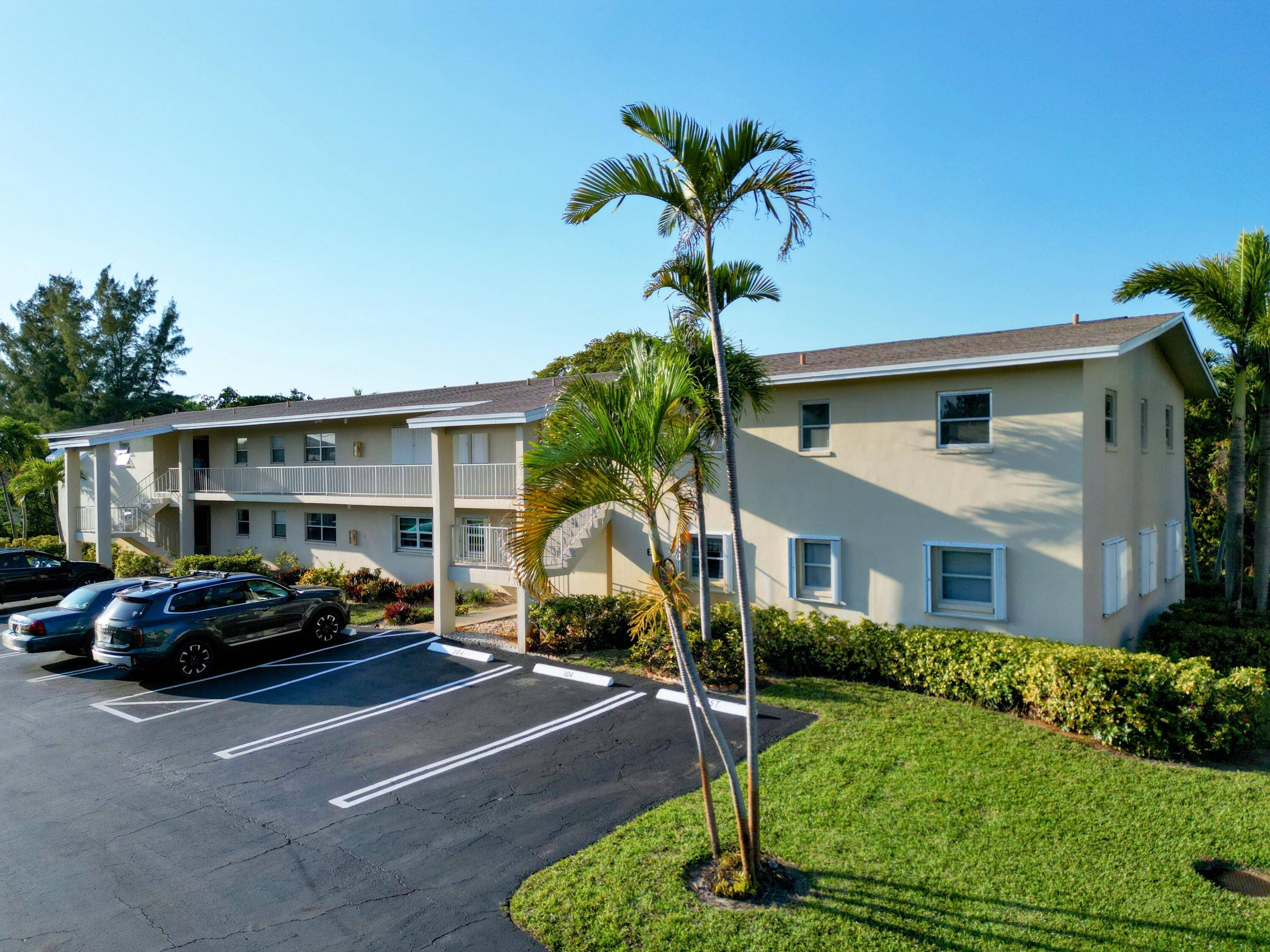 Boynton Beach, FL 33435,303 NE 17th AVE 203