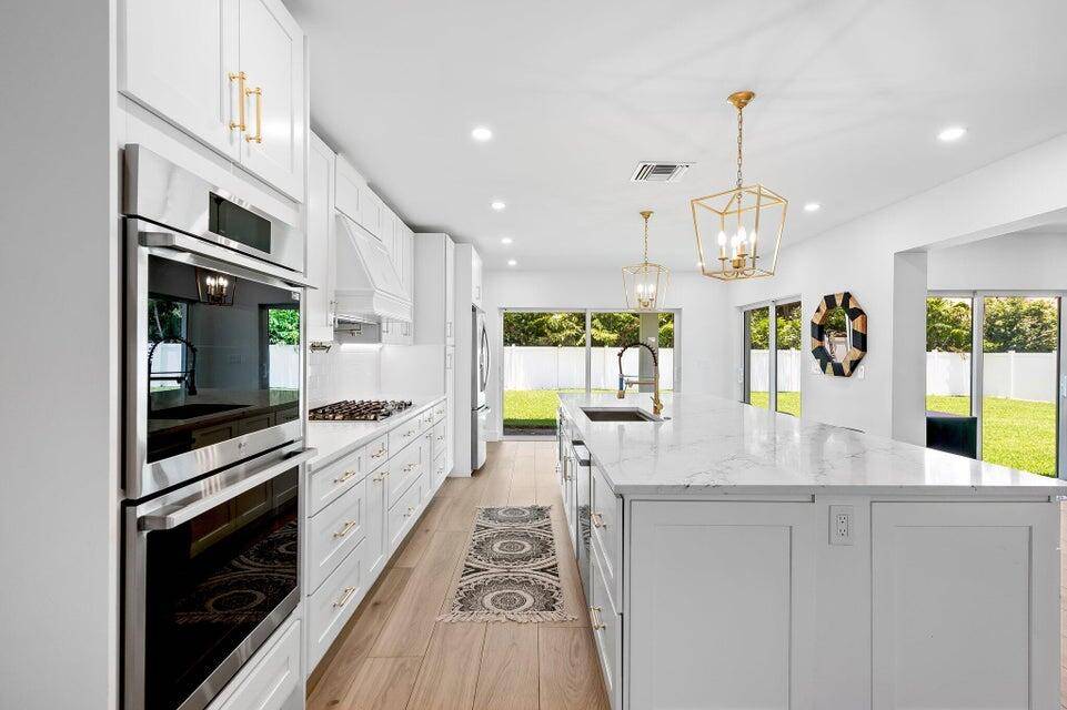 Delray Beach, FL 33444,425 NW 18th ST