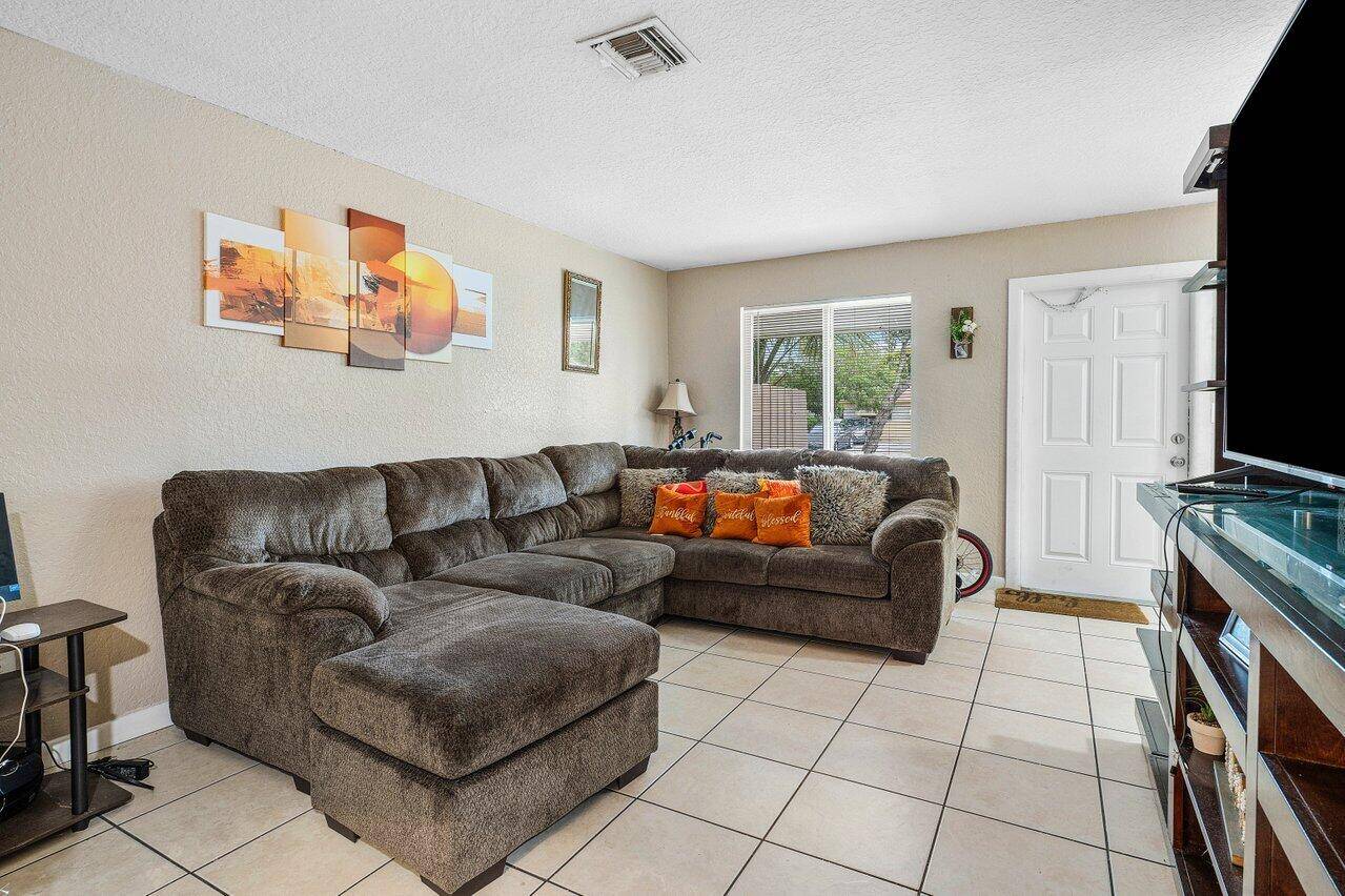 Delray Beach, FL 33483,1040 Miami BLVD 1,2,3