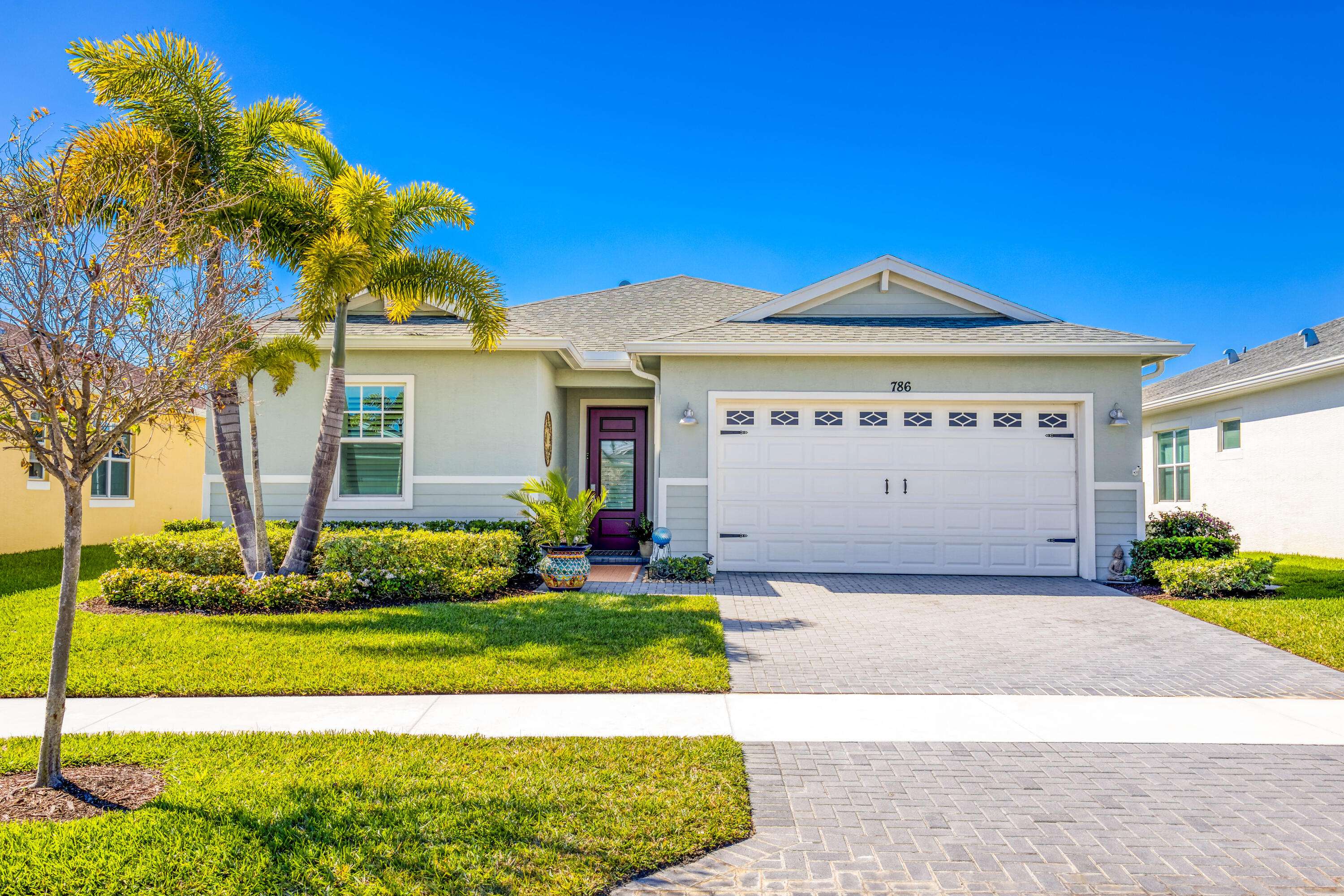 Port Saint Lucie, FL 34984,786 SE Woodbine RD