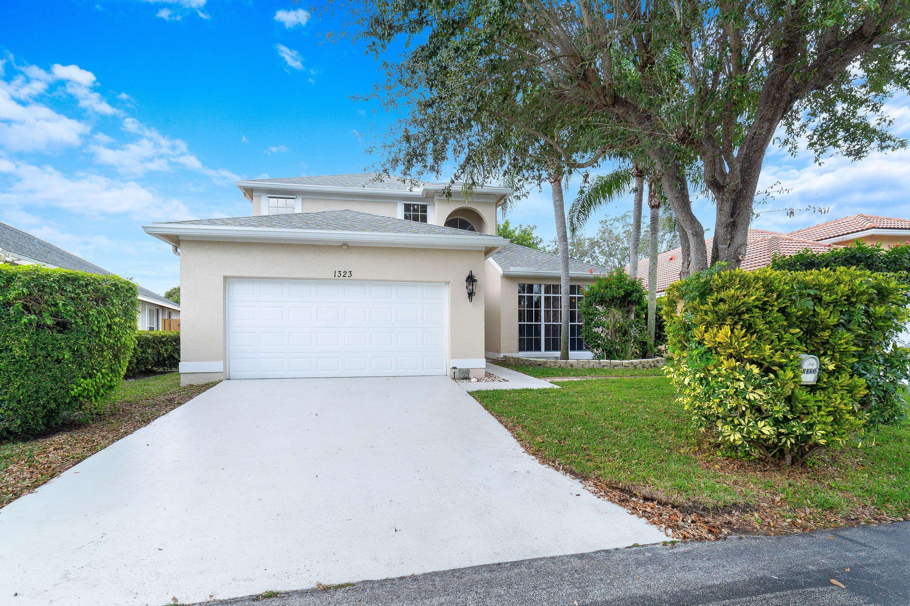 Boynton Beach, FL 33436,1323 E Fairfax CIR