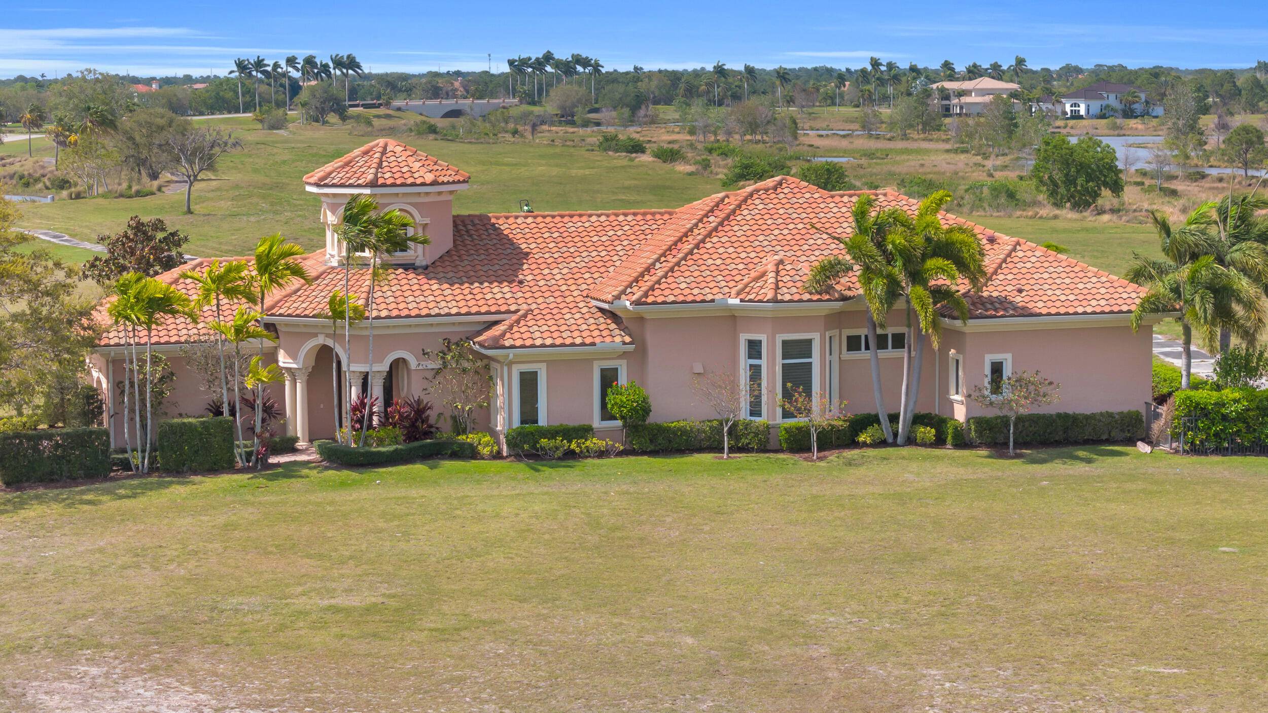 Port Saint Lucie, FL 34984,408 SE Fascino CIR