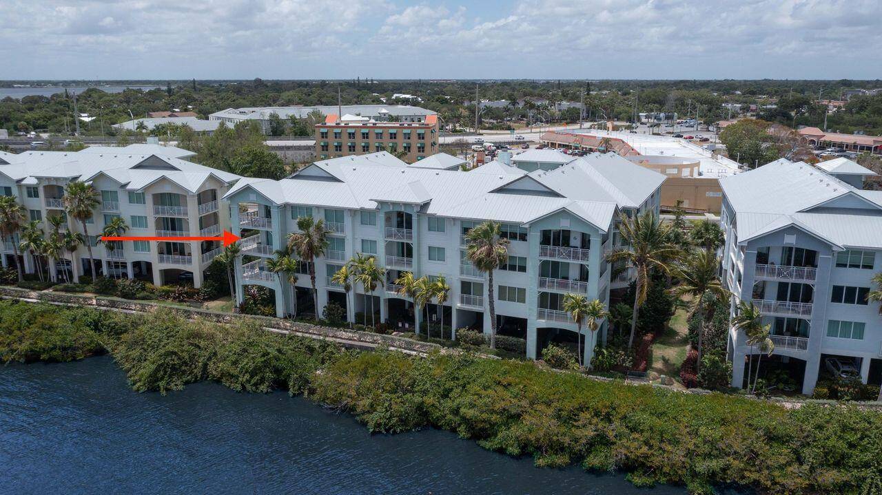 Stuart, FL 34994,815 NW Flagler AVE 305