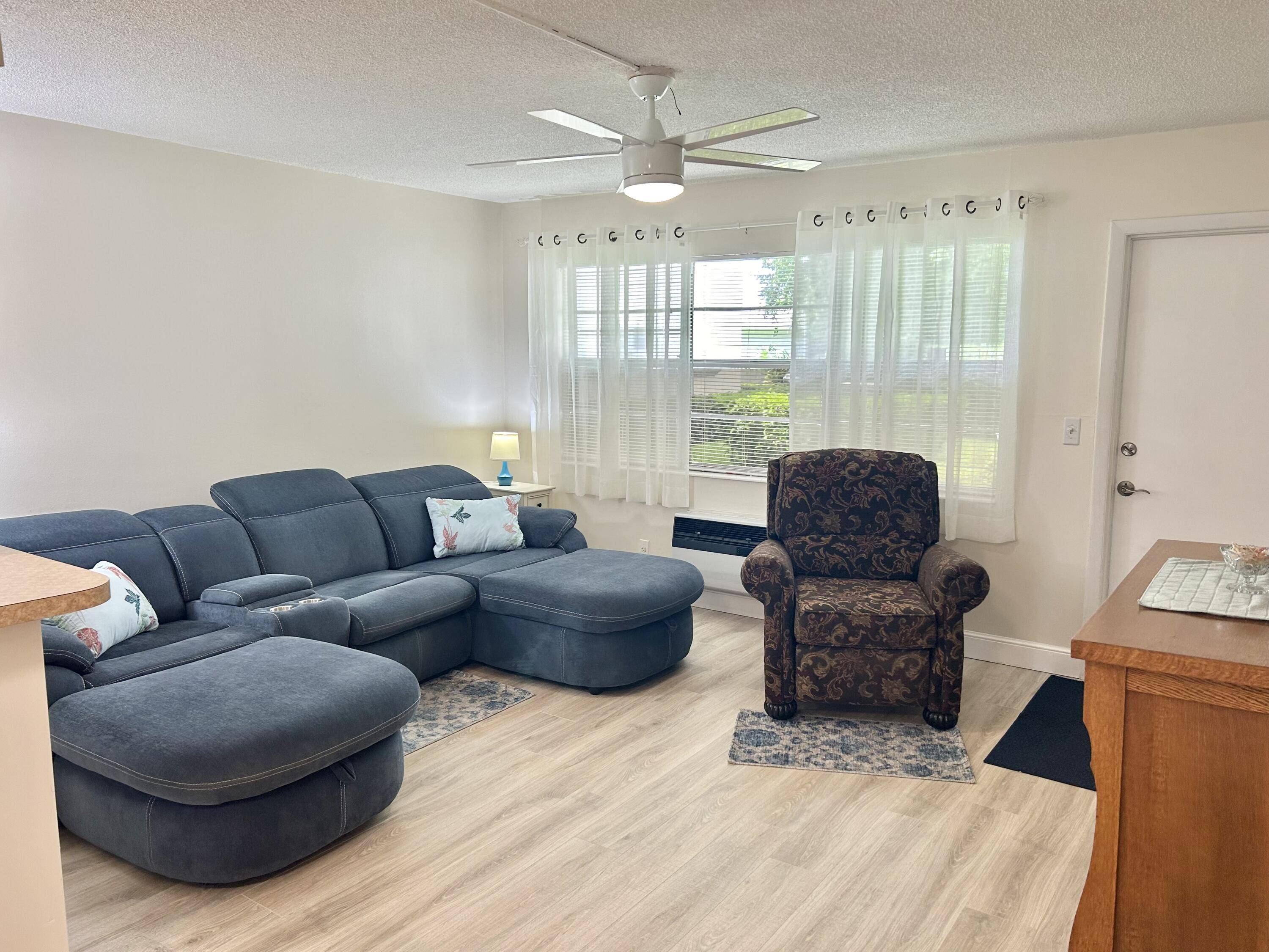 Boynton Beach, FL 33435,210 E Horizons ST 106