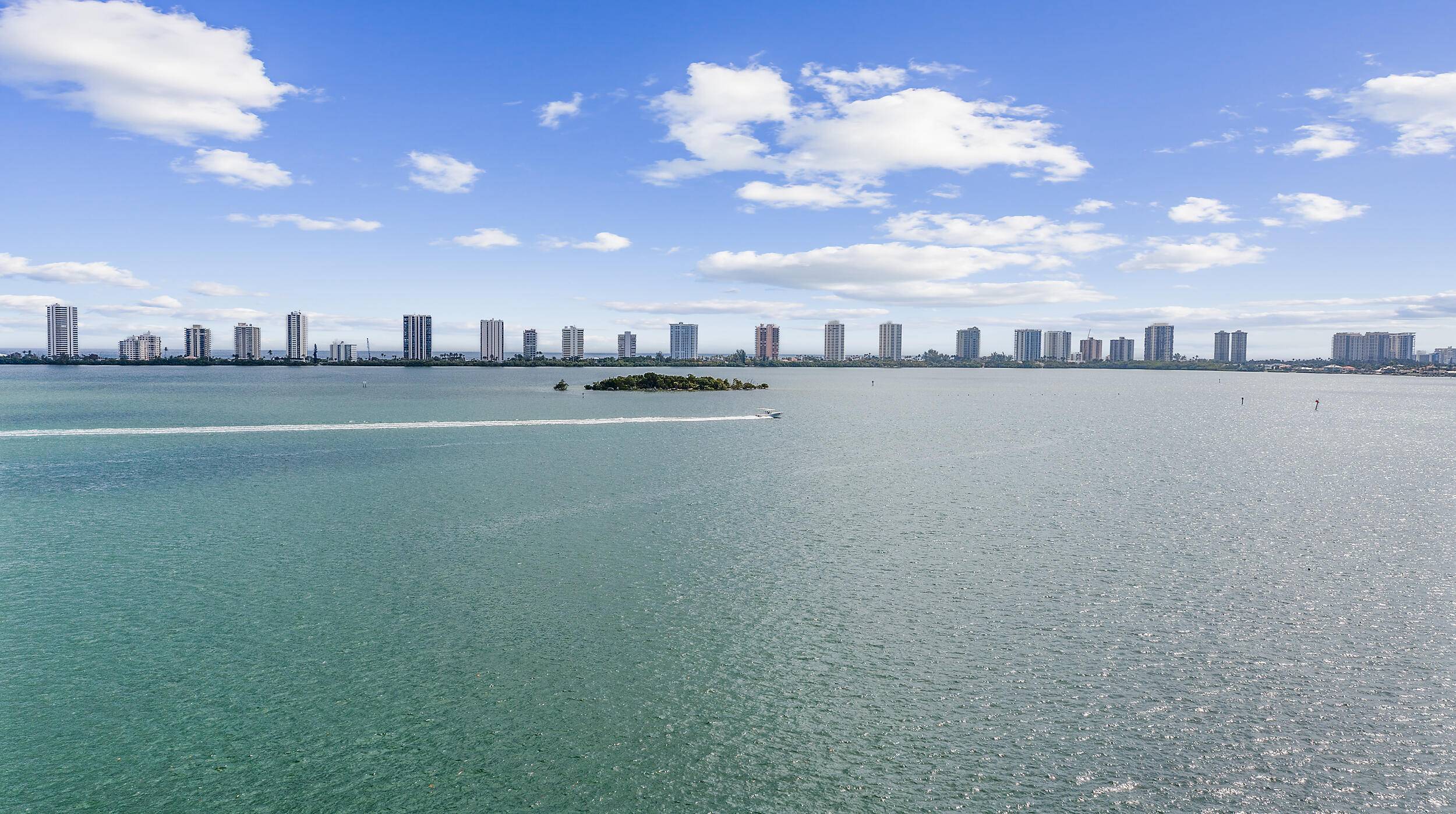 North Palm Beach, FL 33408,110 Shore 315 CT 315