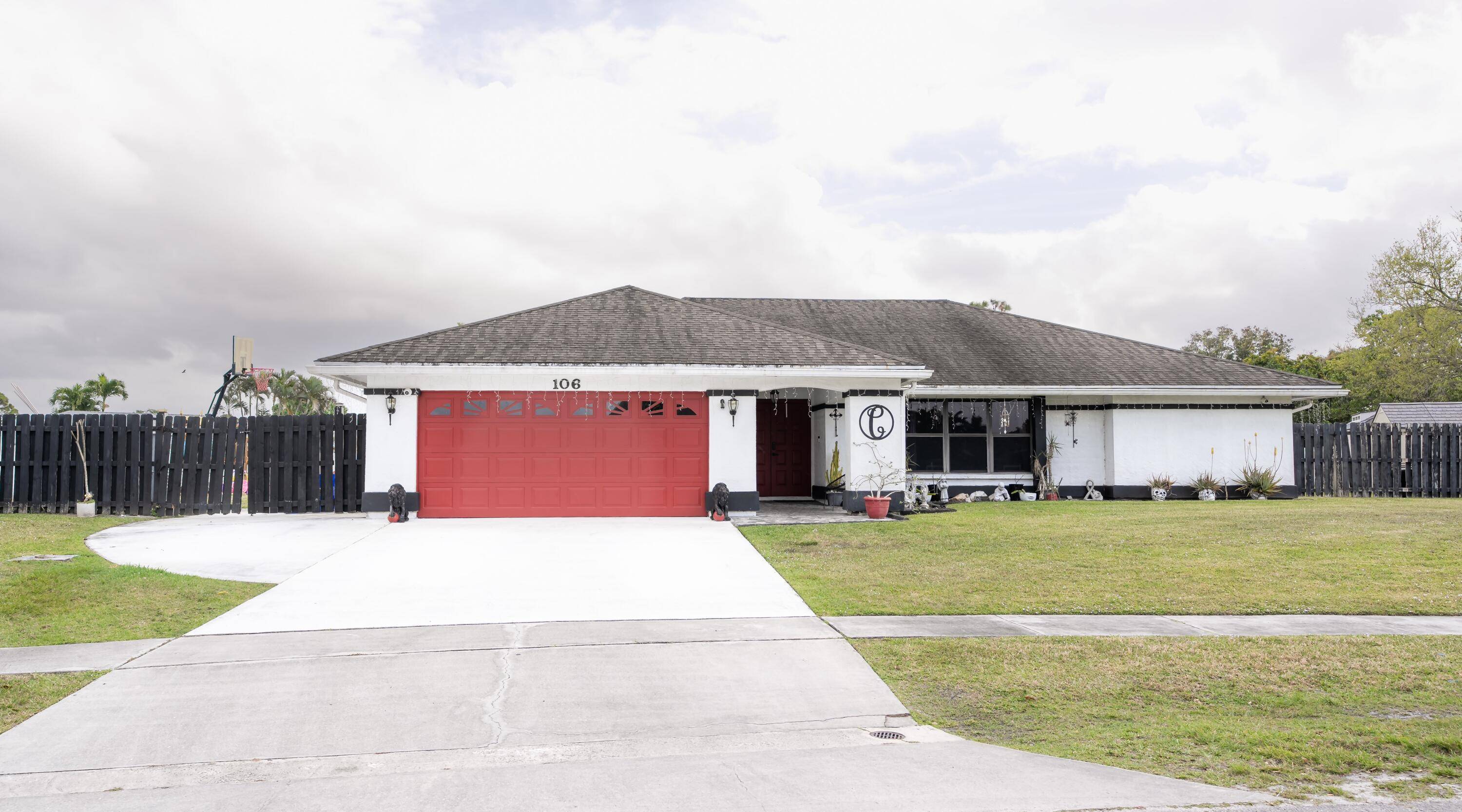 Royal Palm Beach, FL 33411,106 Segovia CT