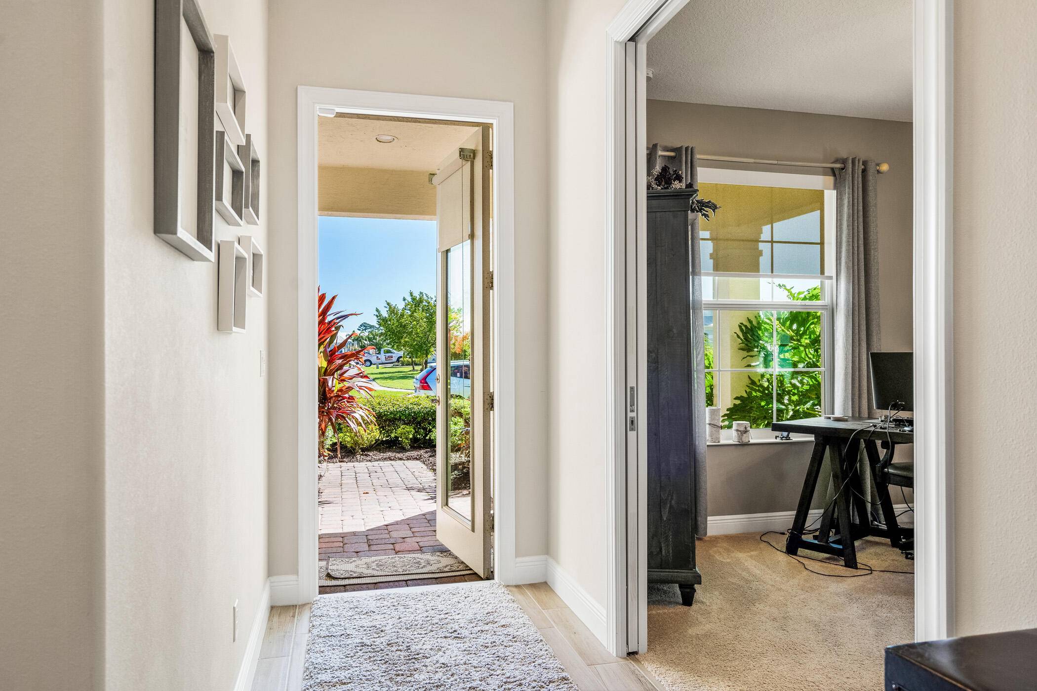 Vero Beach, FL 32962,261 SW 11th SQ
