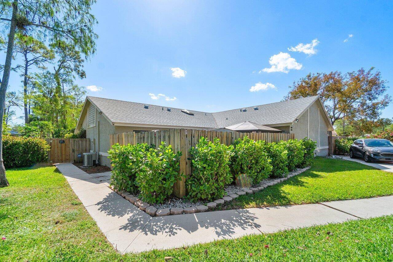 Wellington, FL 33414,1106 Hyacinth PL