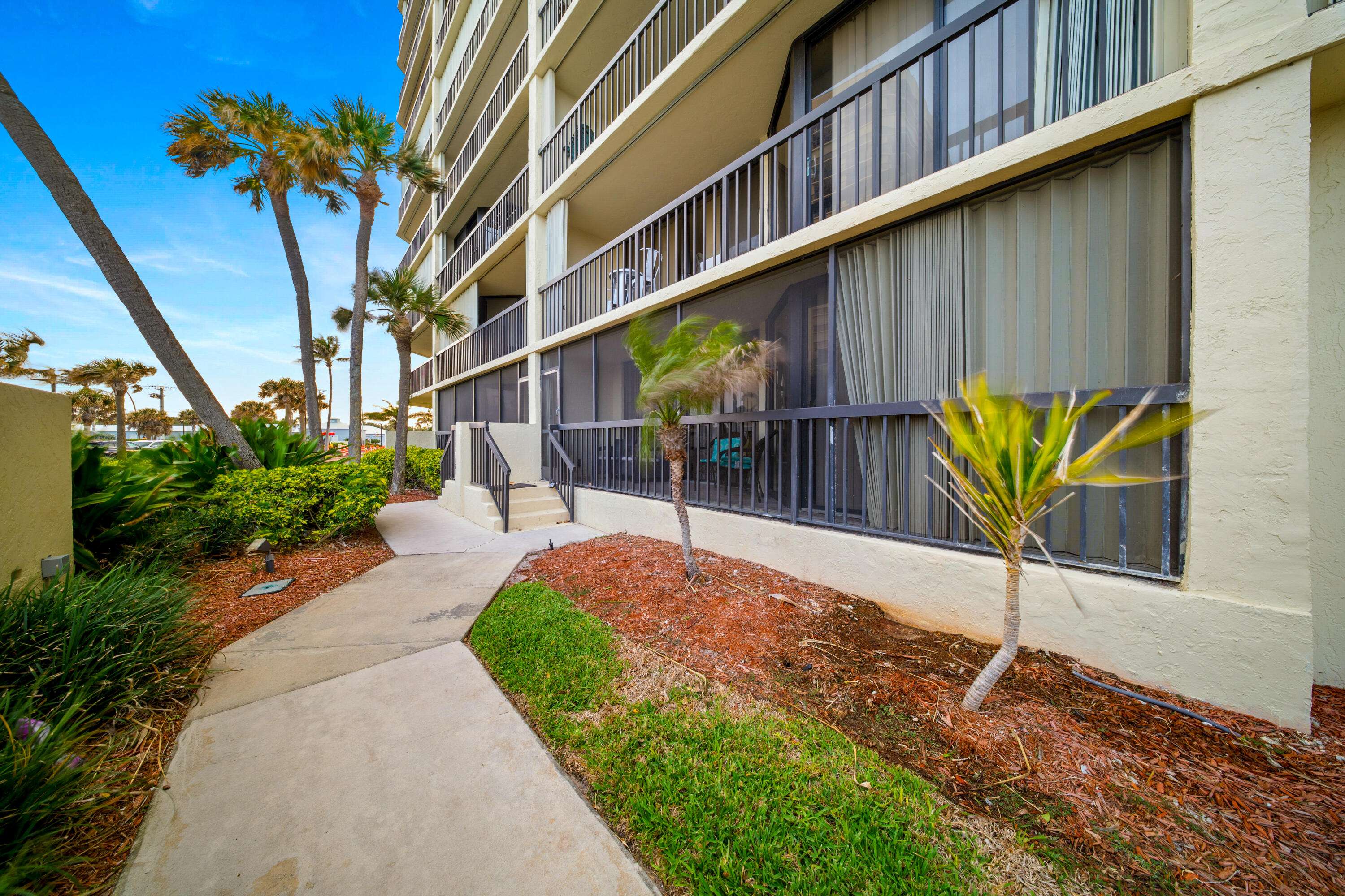 Jensen Beach, FL 34957,9500 S Ocean DR 108
