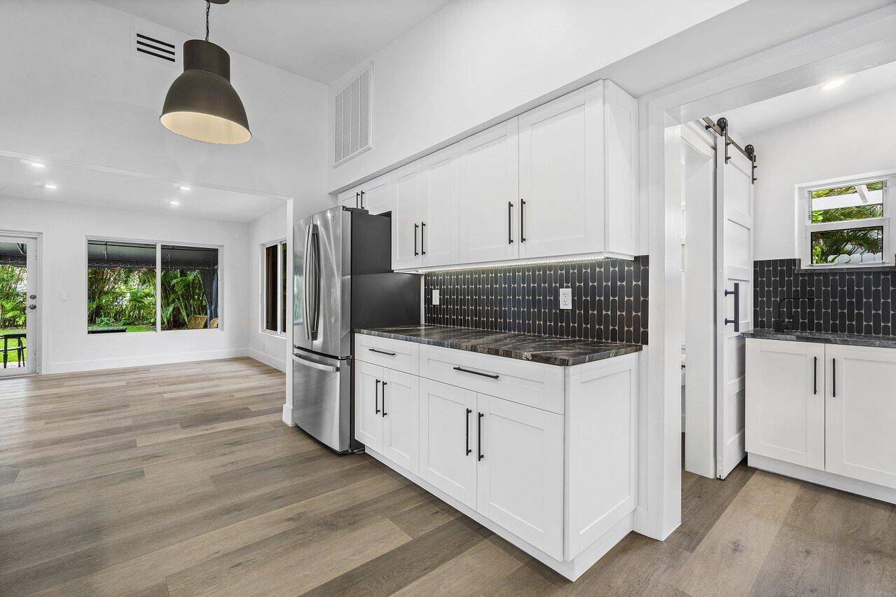 West Palm Beach, FL 33405,326 Westminster RD