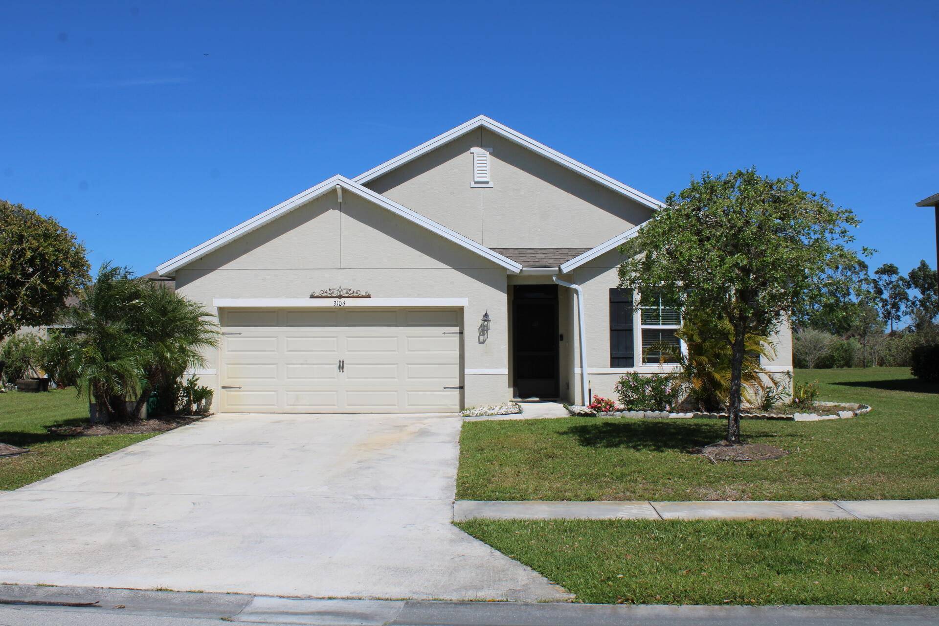 Fort Pierce, FL 34945,3104 Yellow Stone CIR