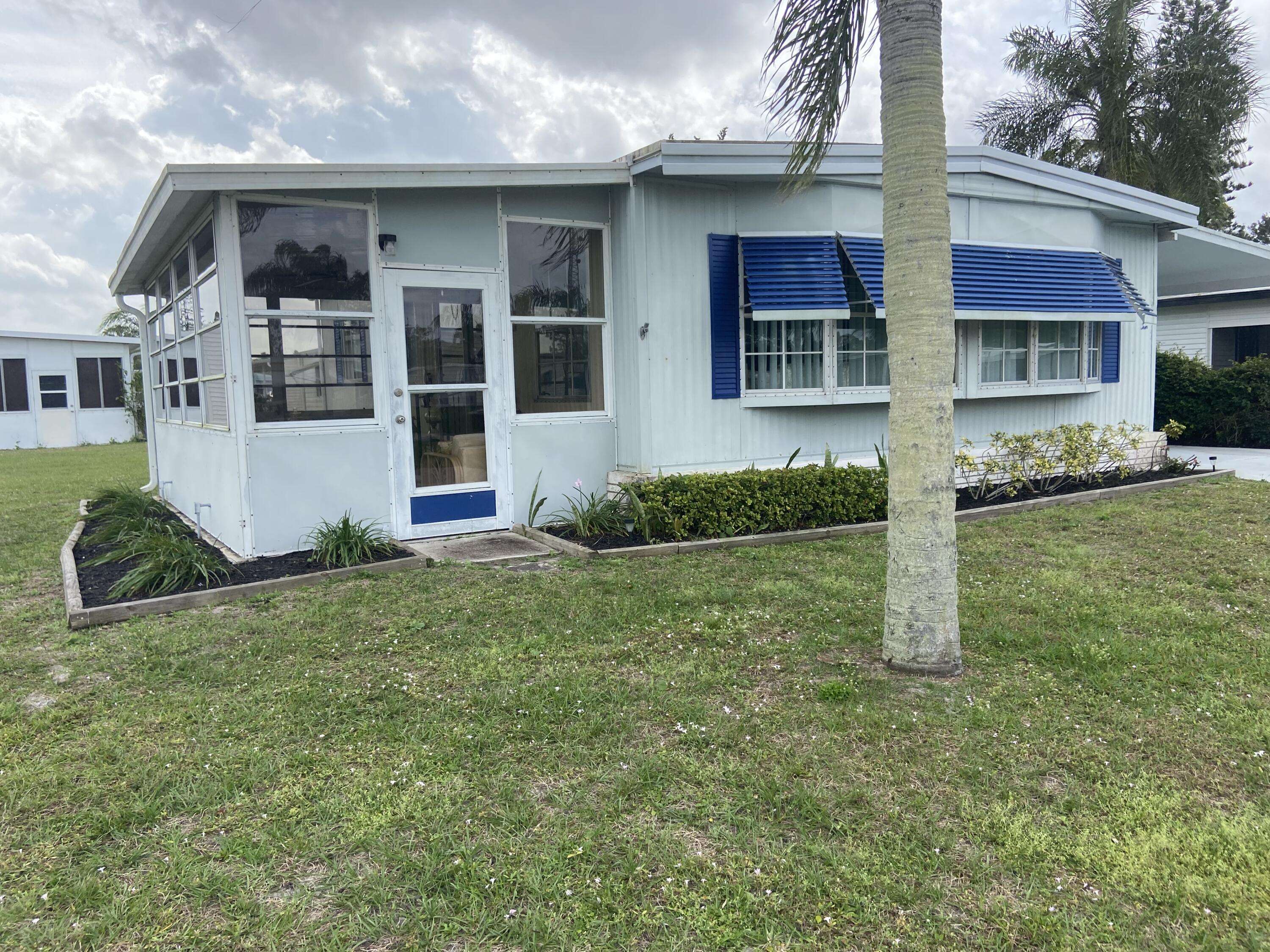 Port Saint Lucie, FL 34952,10 El Segundo