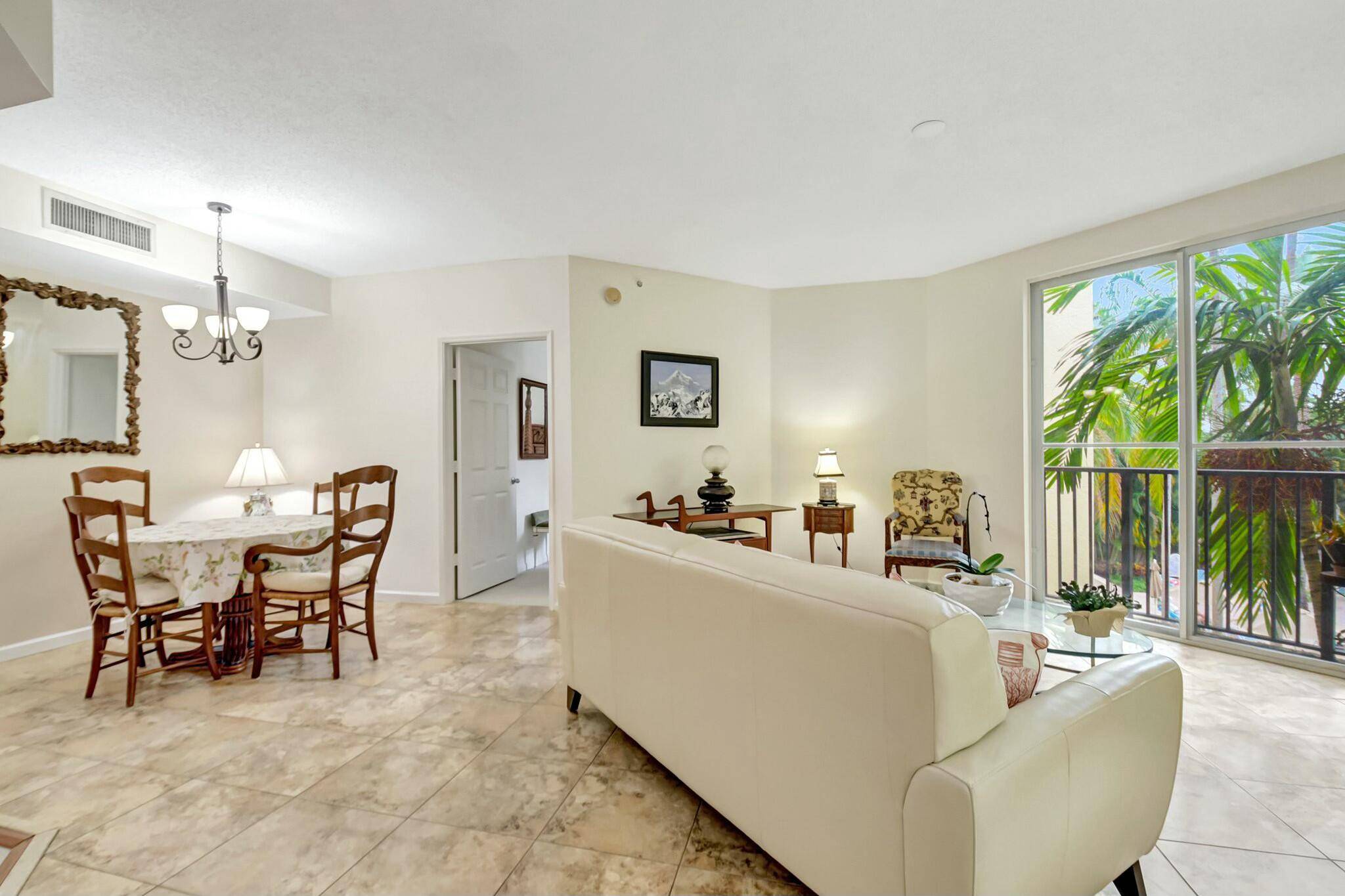 West Palm Beach, FL 33401,720 S Sapodilla AVE 304
