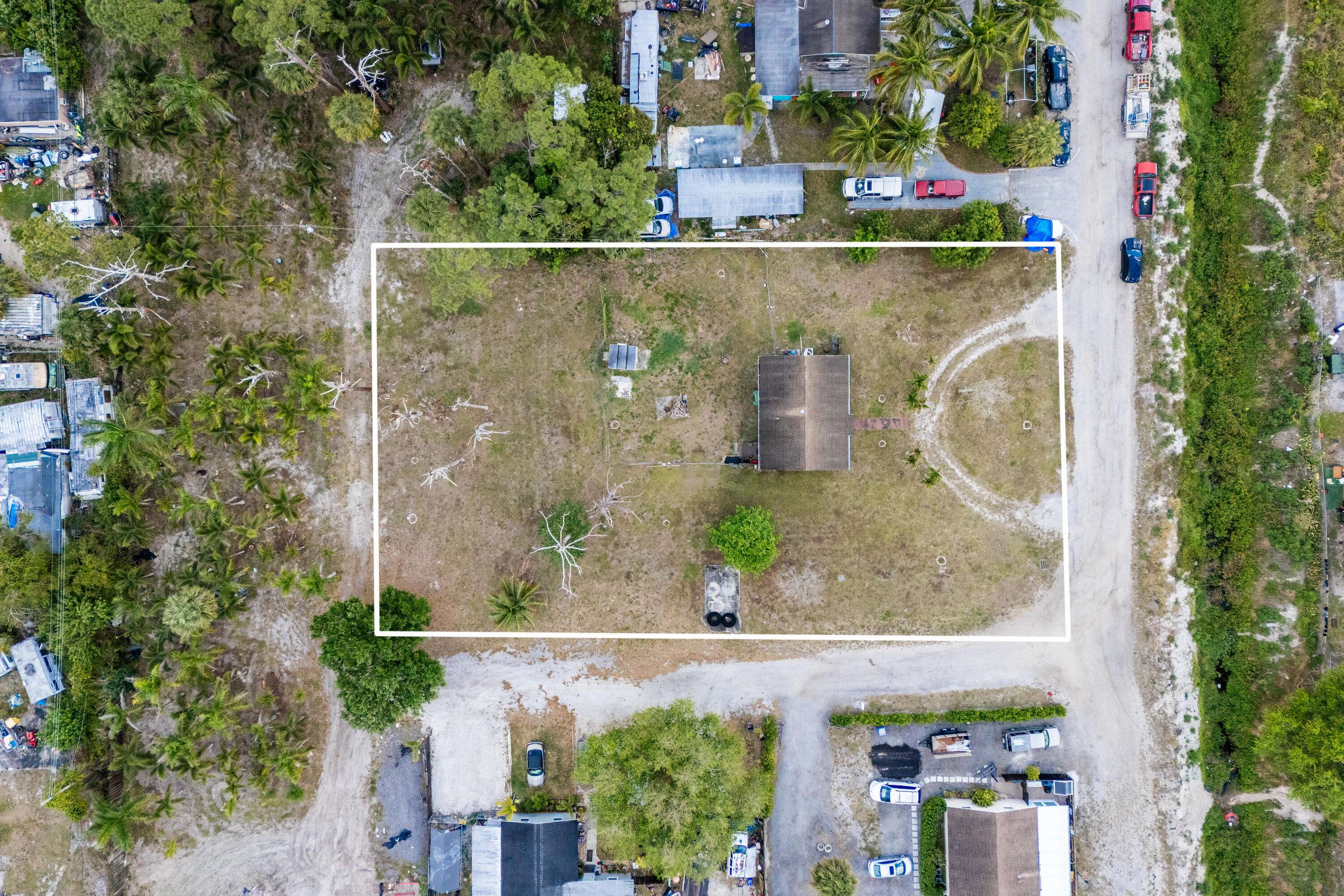 West Palm Beach, FL 33417,5211 Pine Grove DR