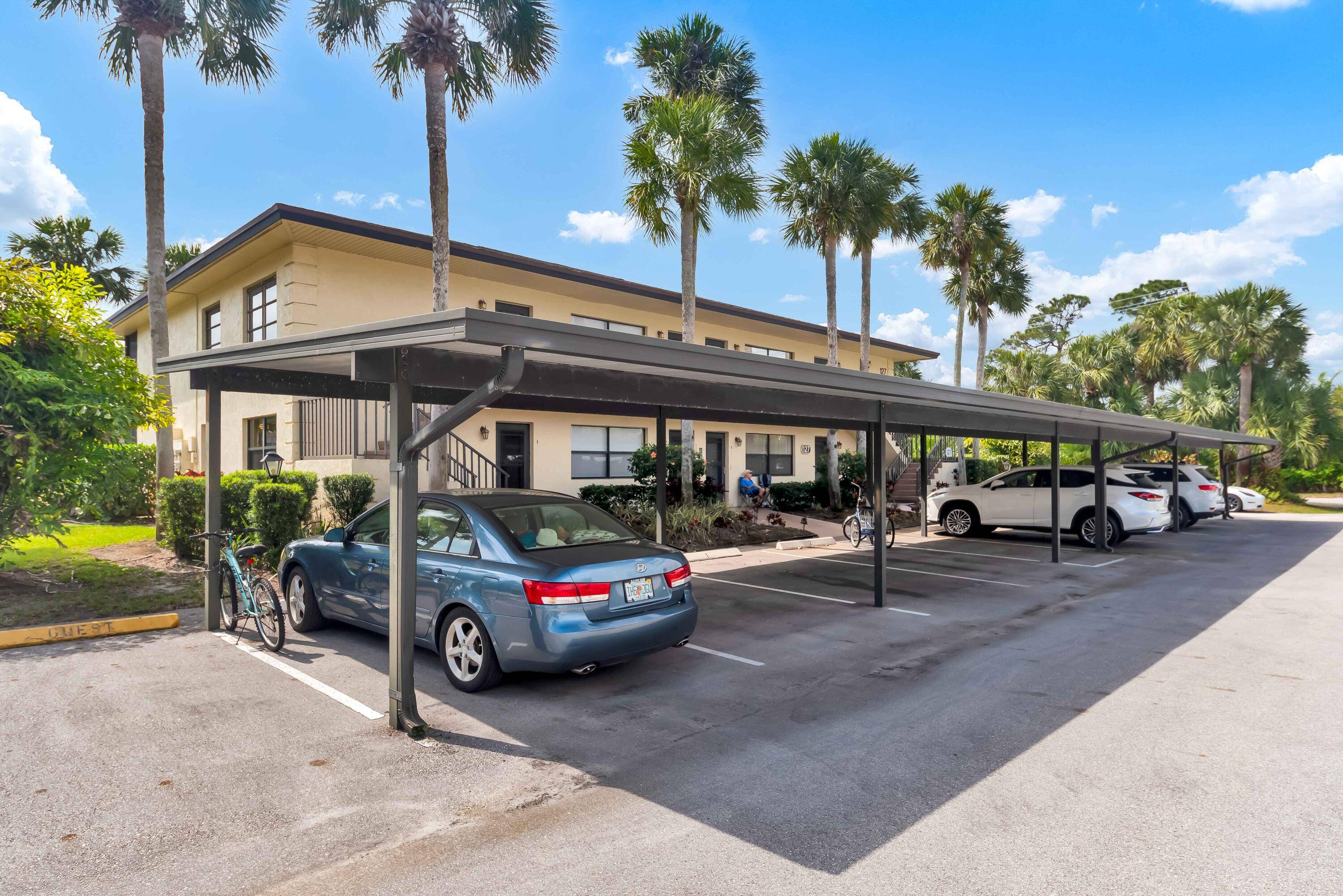 Stuart, FL 34996,2950 SE Ocean BLVD 127-1