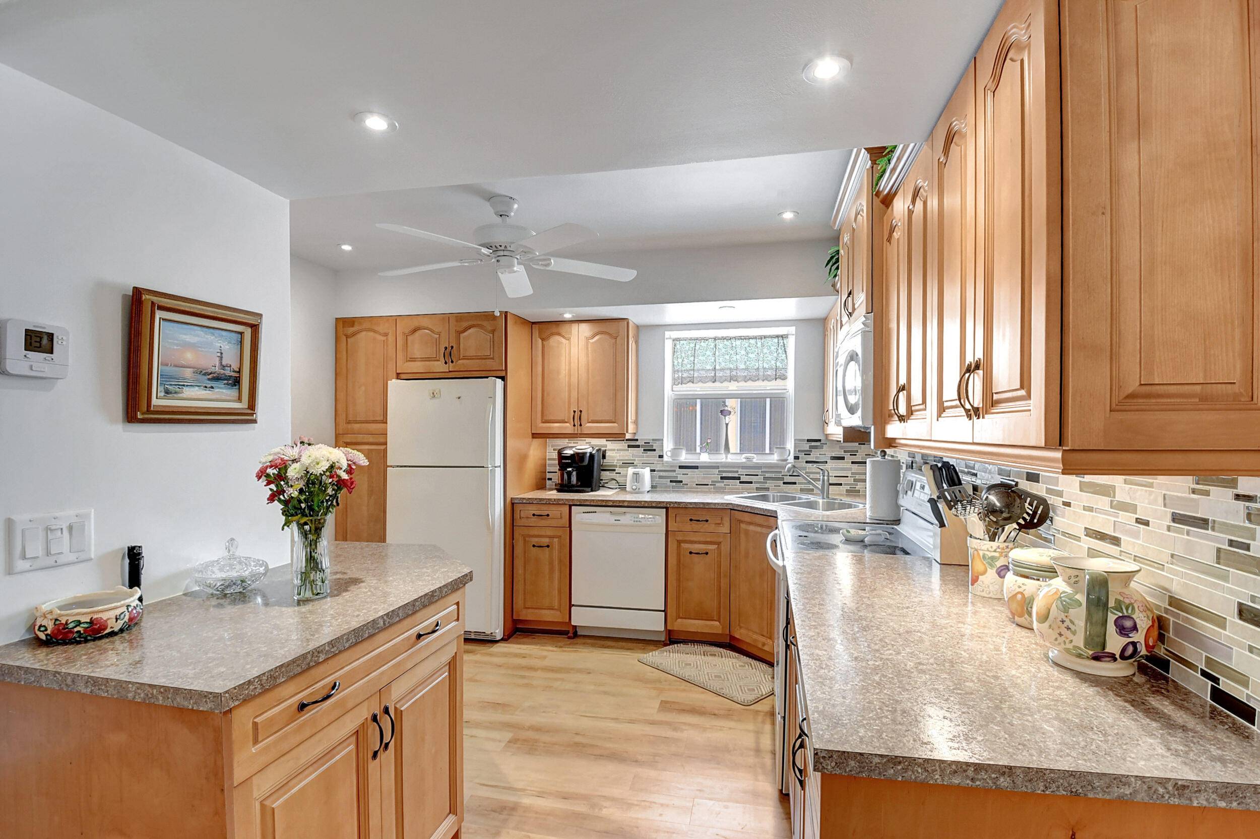 Boynton Beach, FL 33435,6 Colonial Club DR 301
