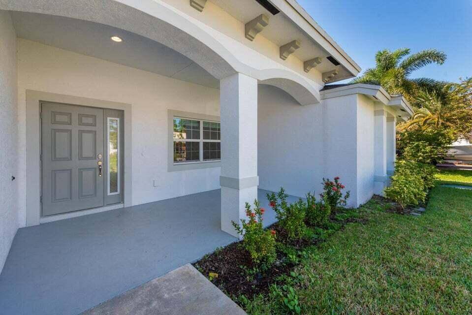 Port Saint Lucie, FL 34986,5996 NW Baynard DR