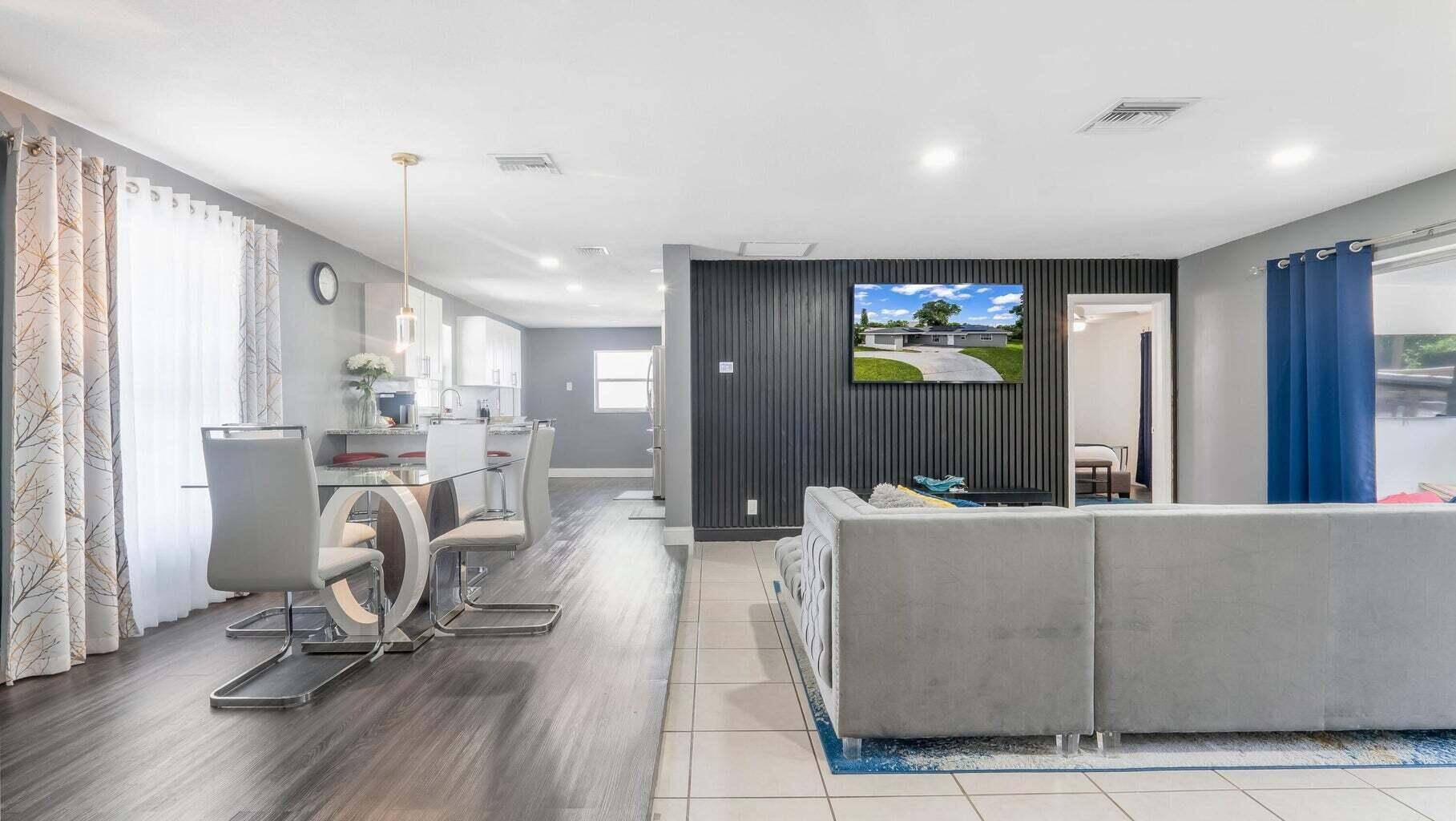 West Palm Beach, FL 33407,3402 Australian CT