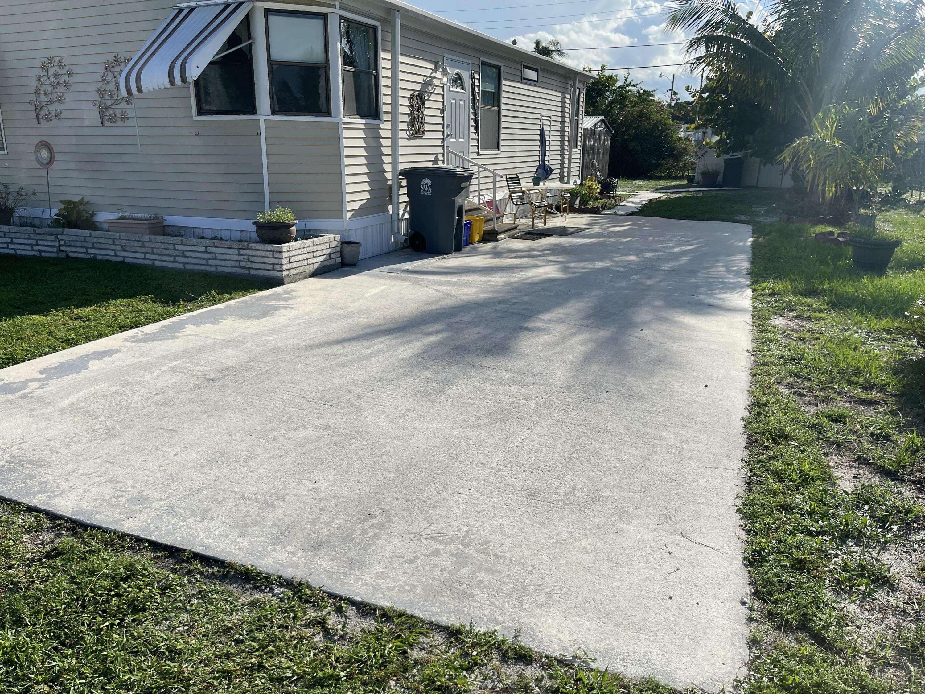 Boynton Beach, FL 33436,8933 Pine ST